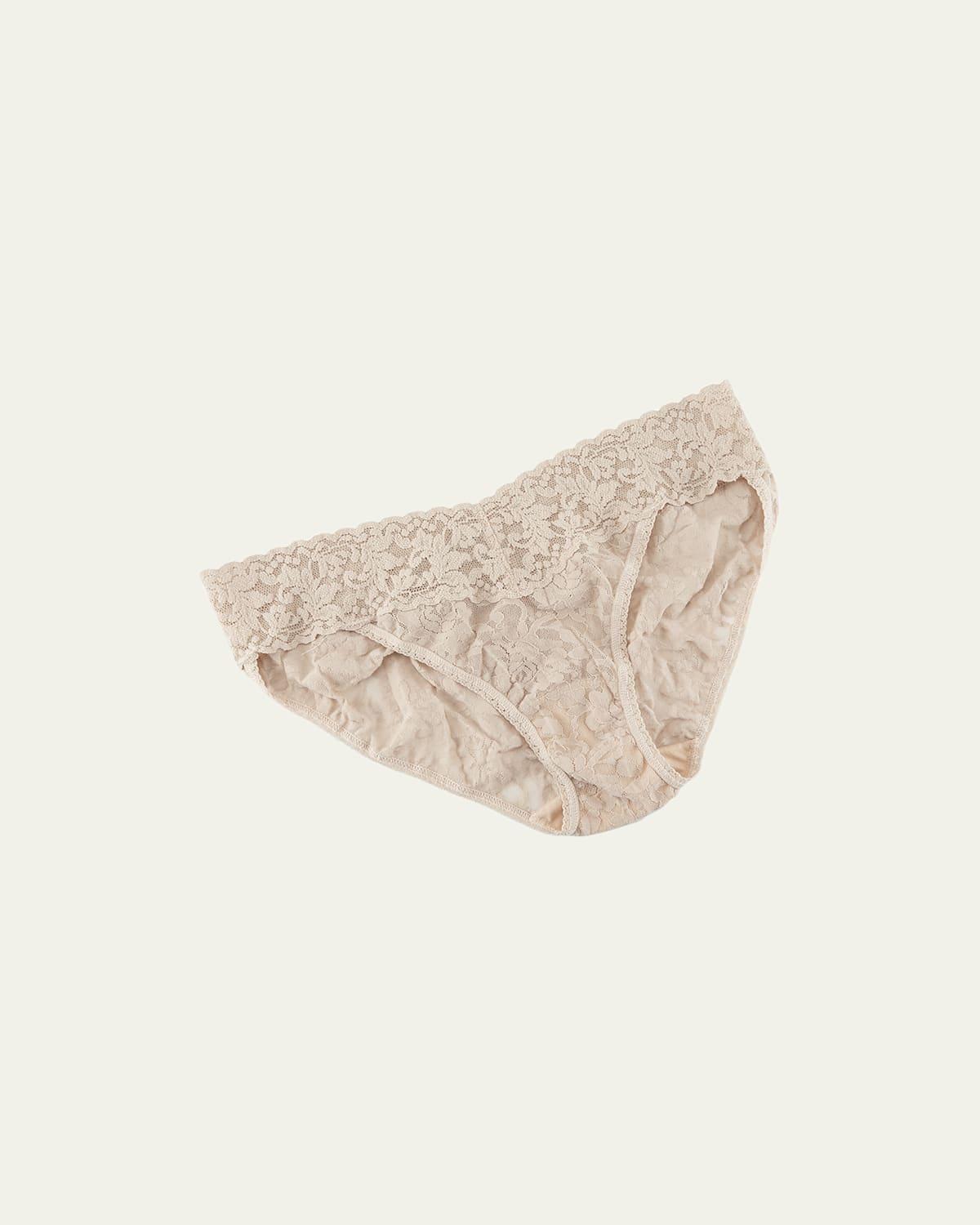 Signature Lace V-Kini Briefs Product Image