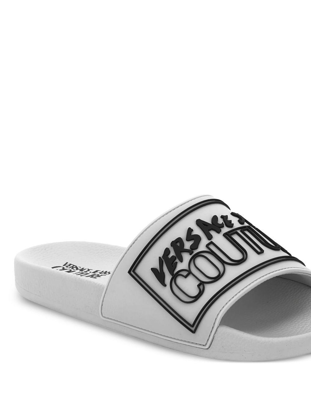 logo-embellished slides Product Image