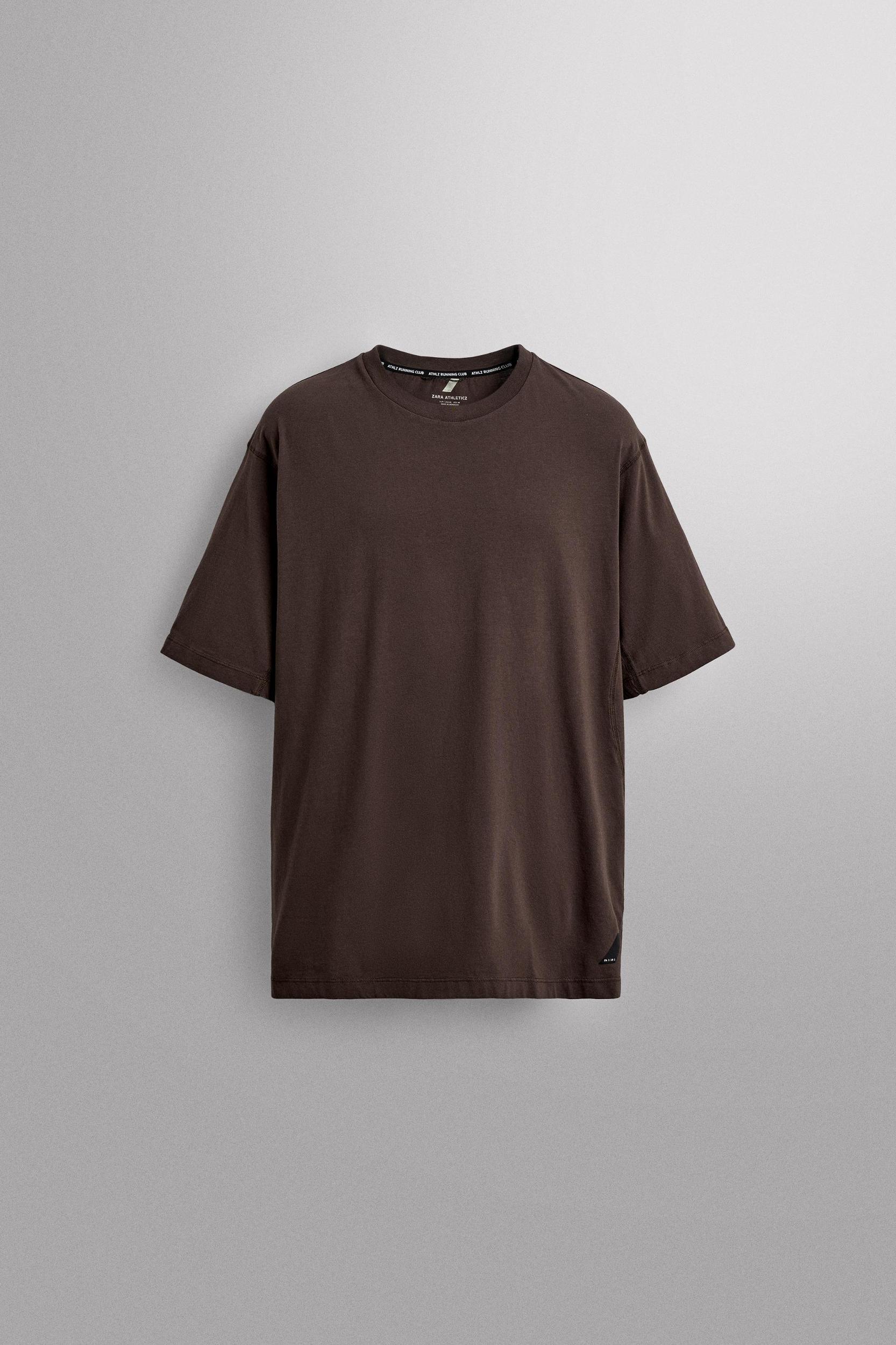 RUNNING GRAPHIC PRINT T-SHIRT Product Image