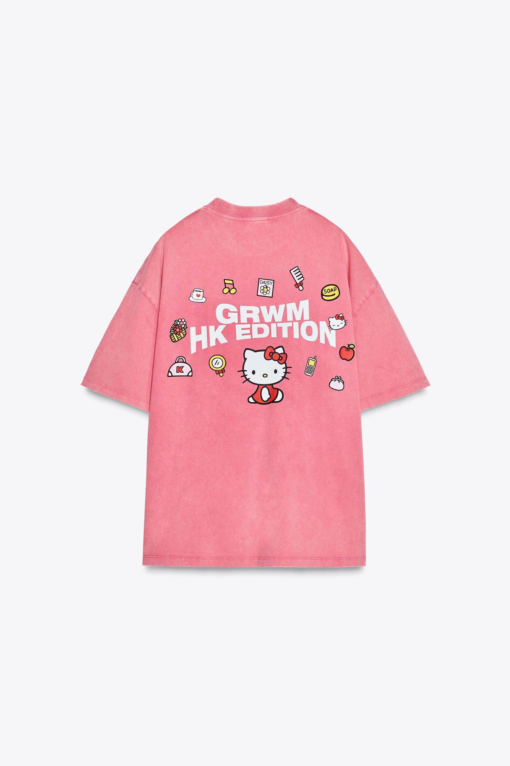 HELLO KITTY © 2025 SANRIO WASHED EFFECT T-SHIRT Product Image