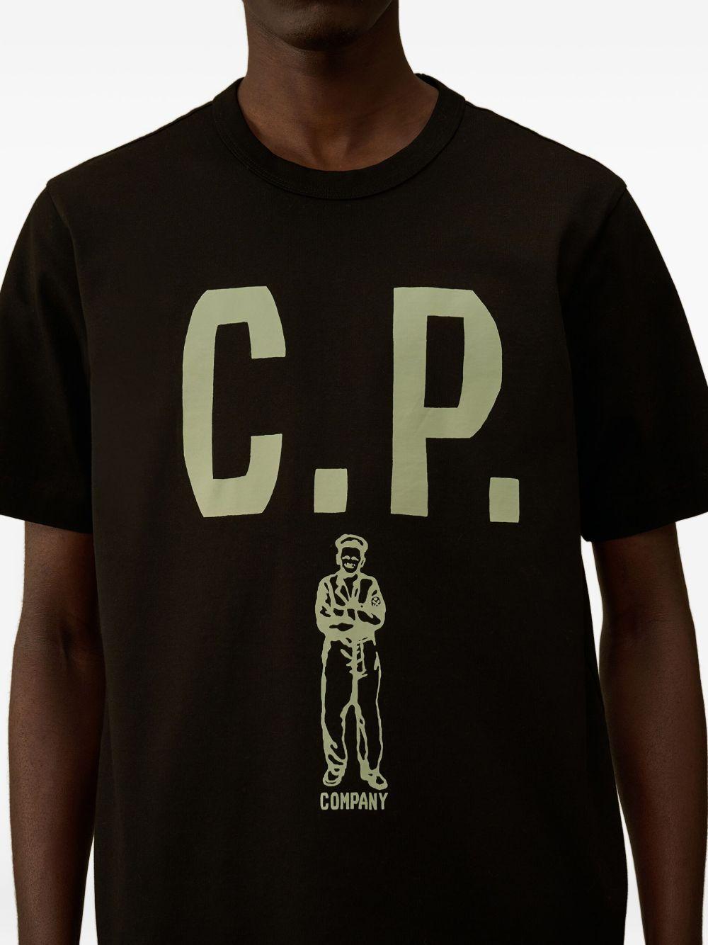 graphic-print t-shirt Product Image