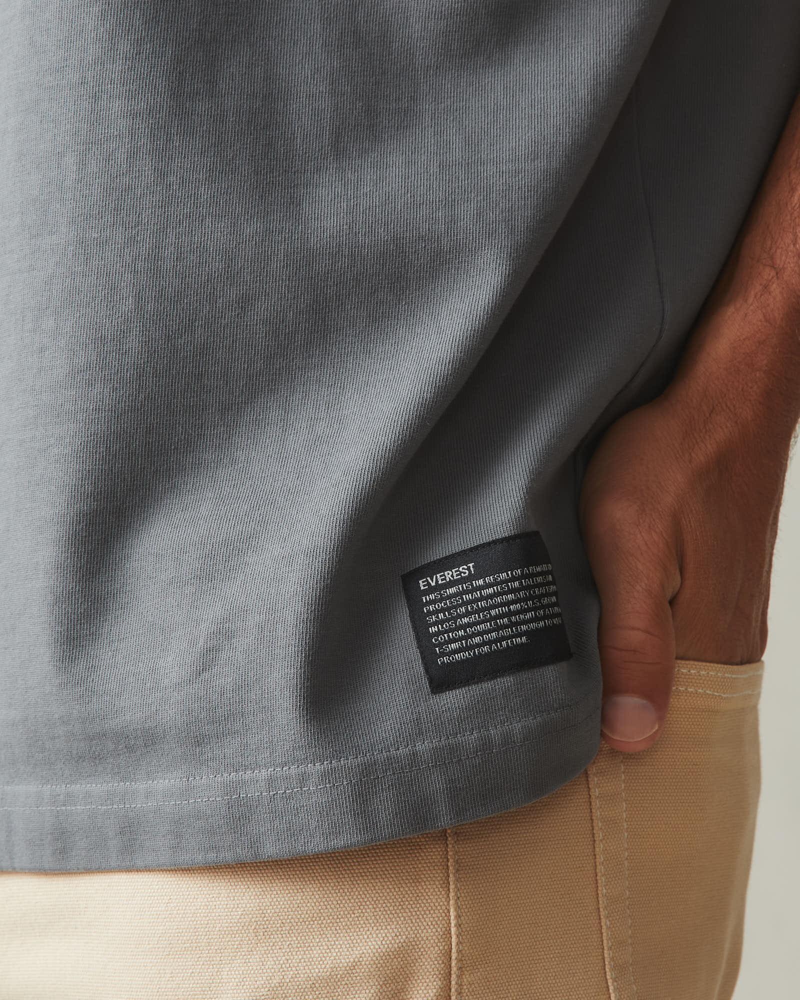 Men's Everest Tee - Lava Smoke Product Image