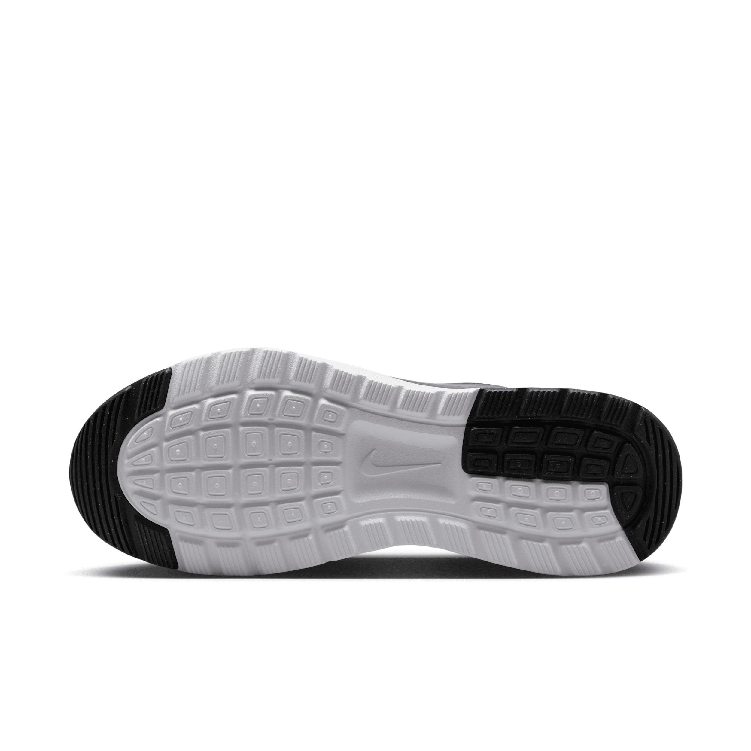 Nike Women's Air Max Nuaxis Shoes Product Image