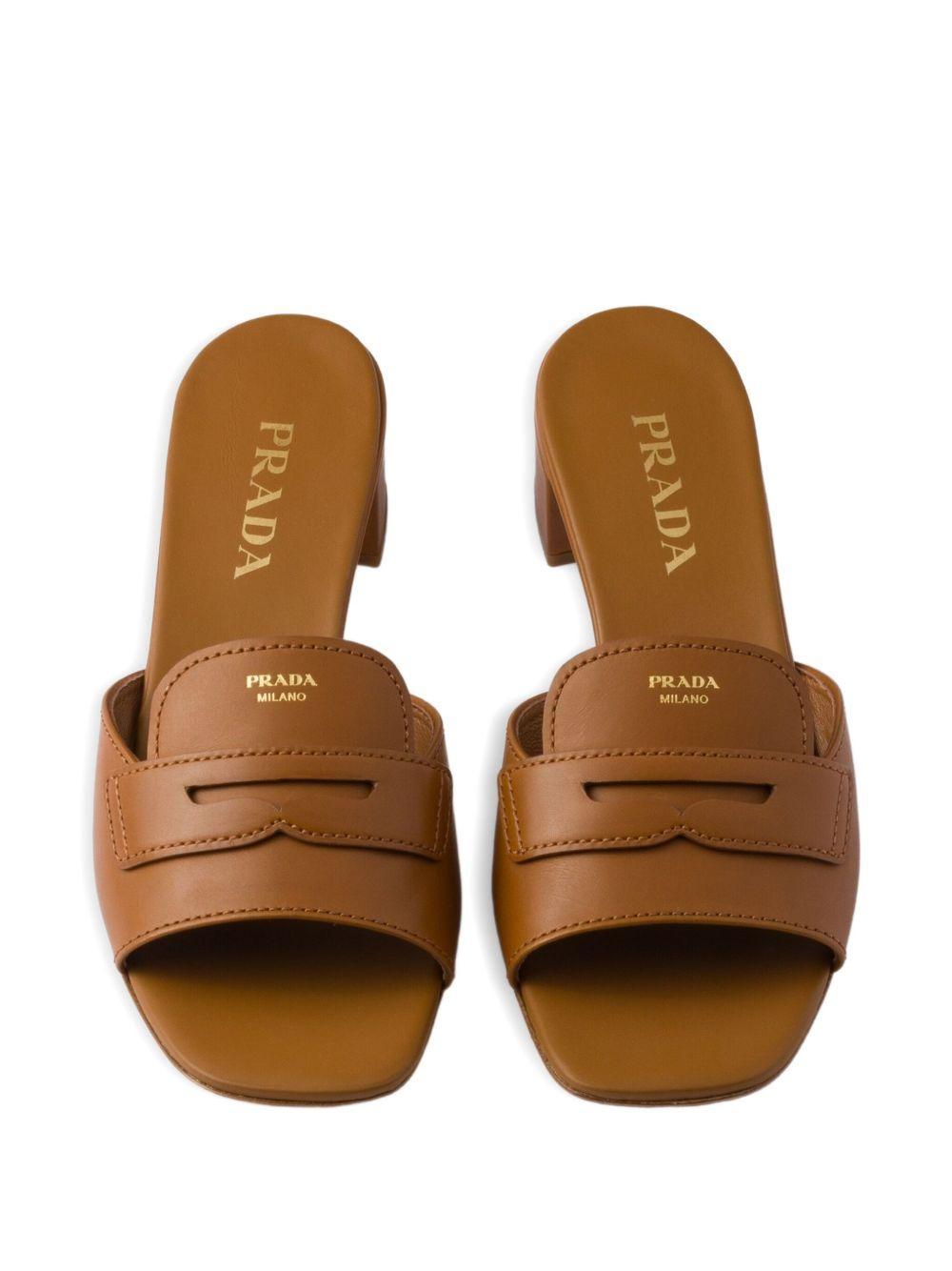 leather sandals Product Image