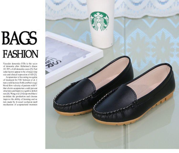 Round-Toe Flats Product Image