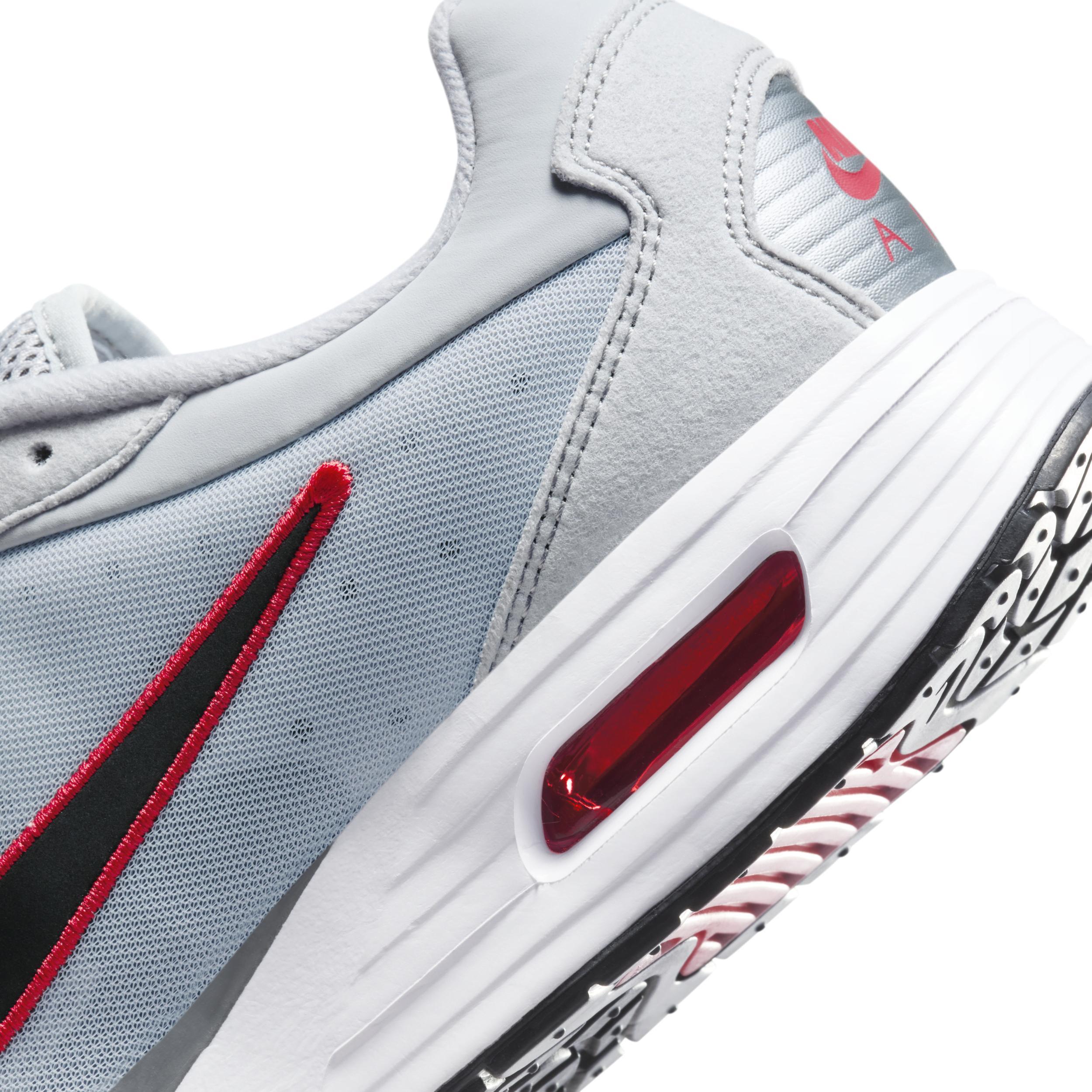 Nike Men's Air Max Solo Shoes Product Image