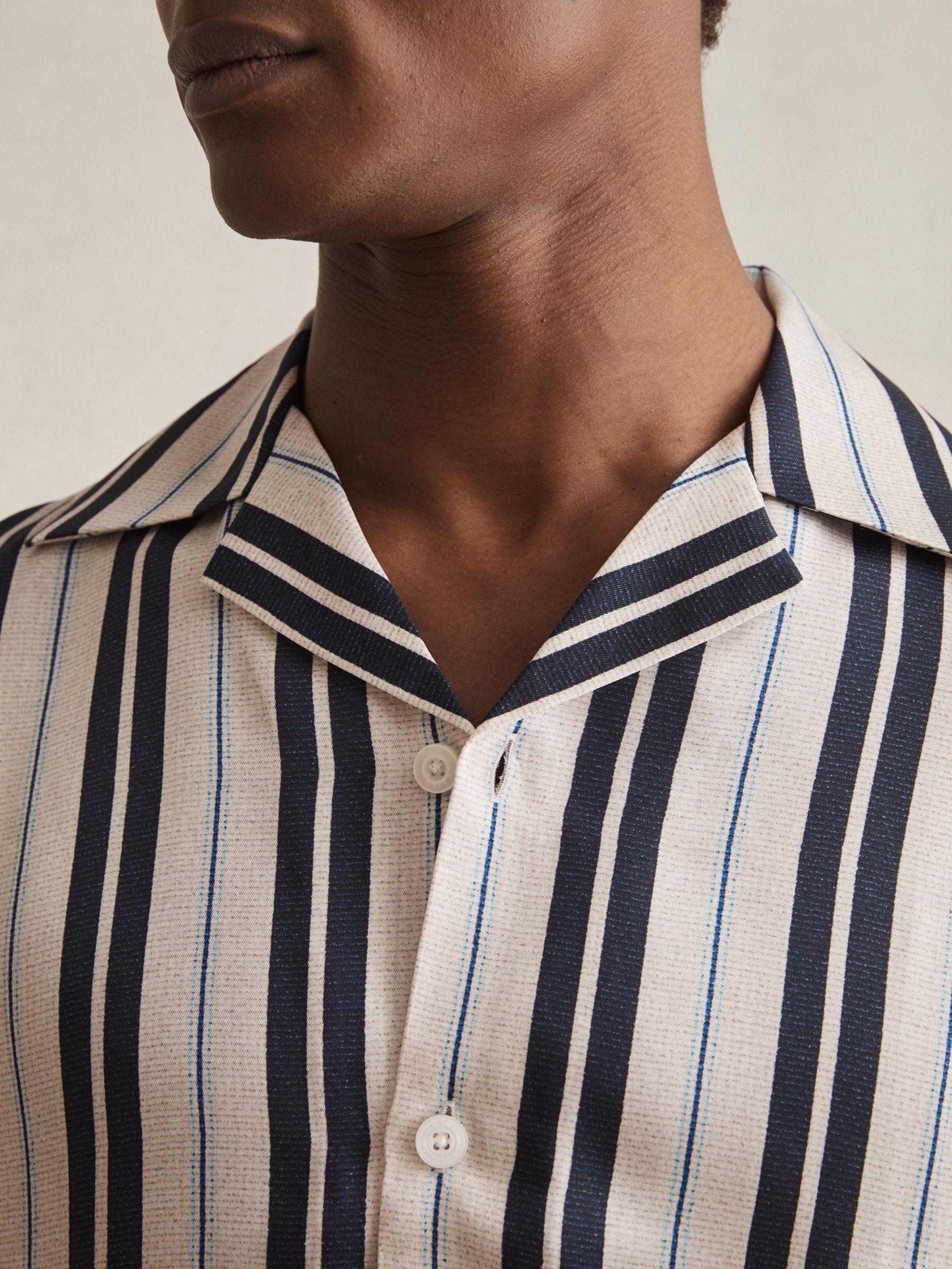 Wide-Stripe Cuban-Collar Shirt in White/Navy Product Image