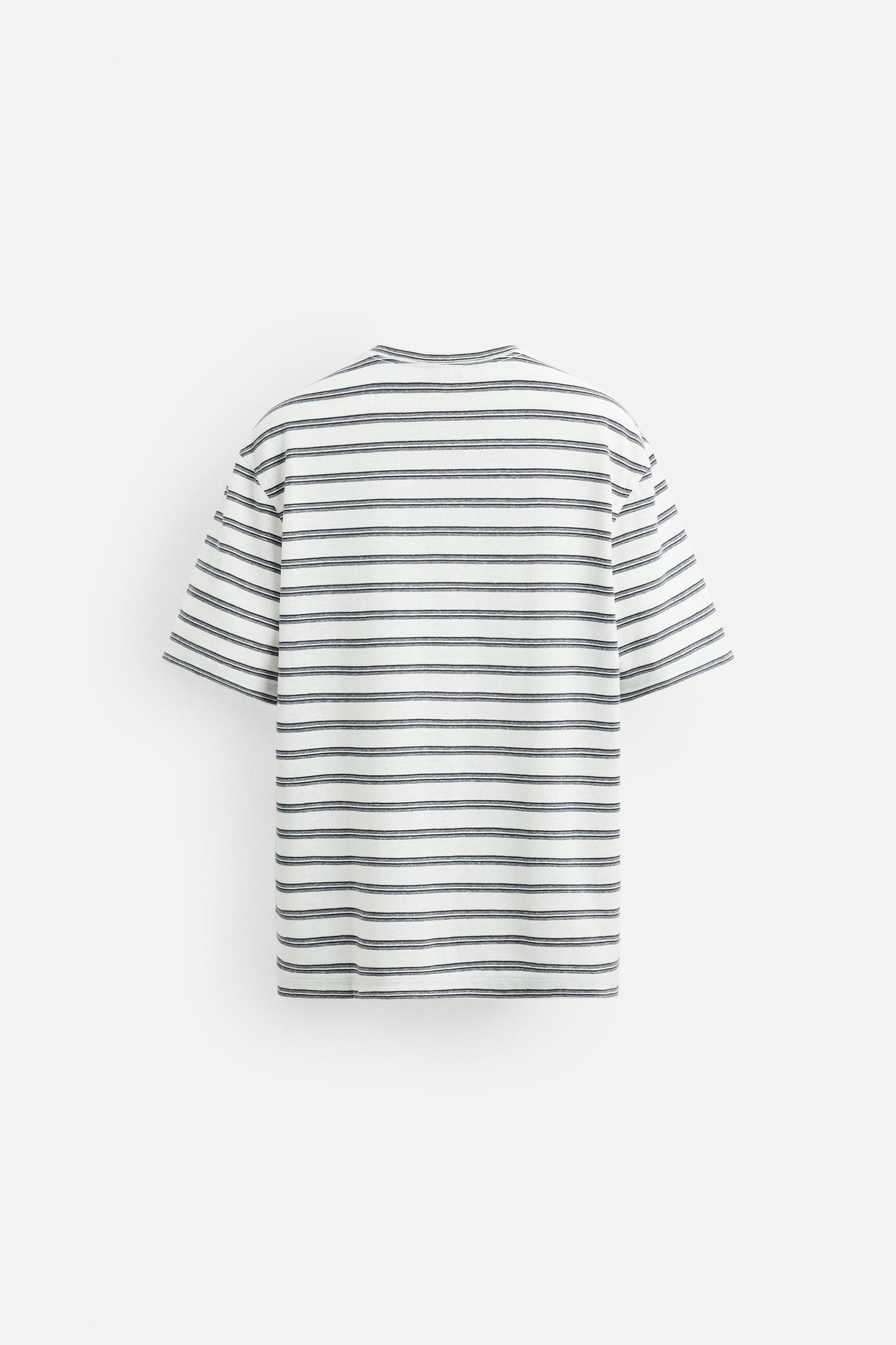 STRIPED T-SHIRT Product Image