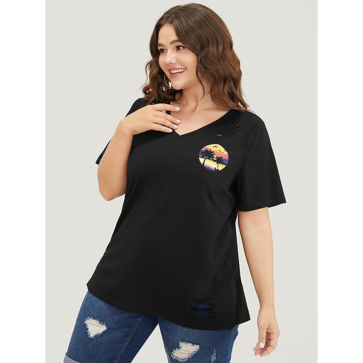 Plus Size Coconut Tree Print V Neck Distressed T-shirt Black Women Casual Printed Tropical Dailywear T-shirts BloomChic 18-20/2X Product Image