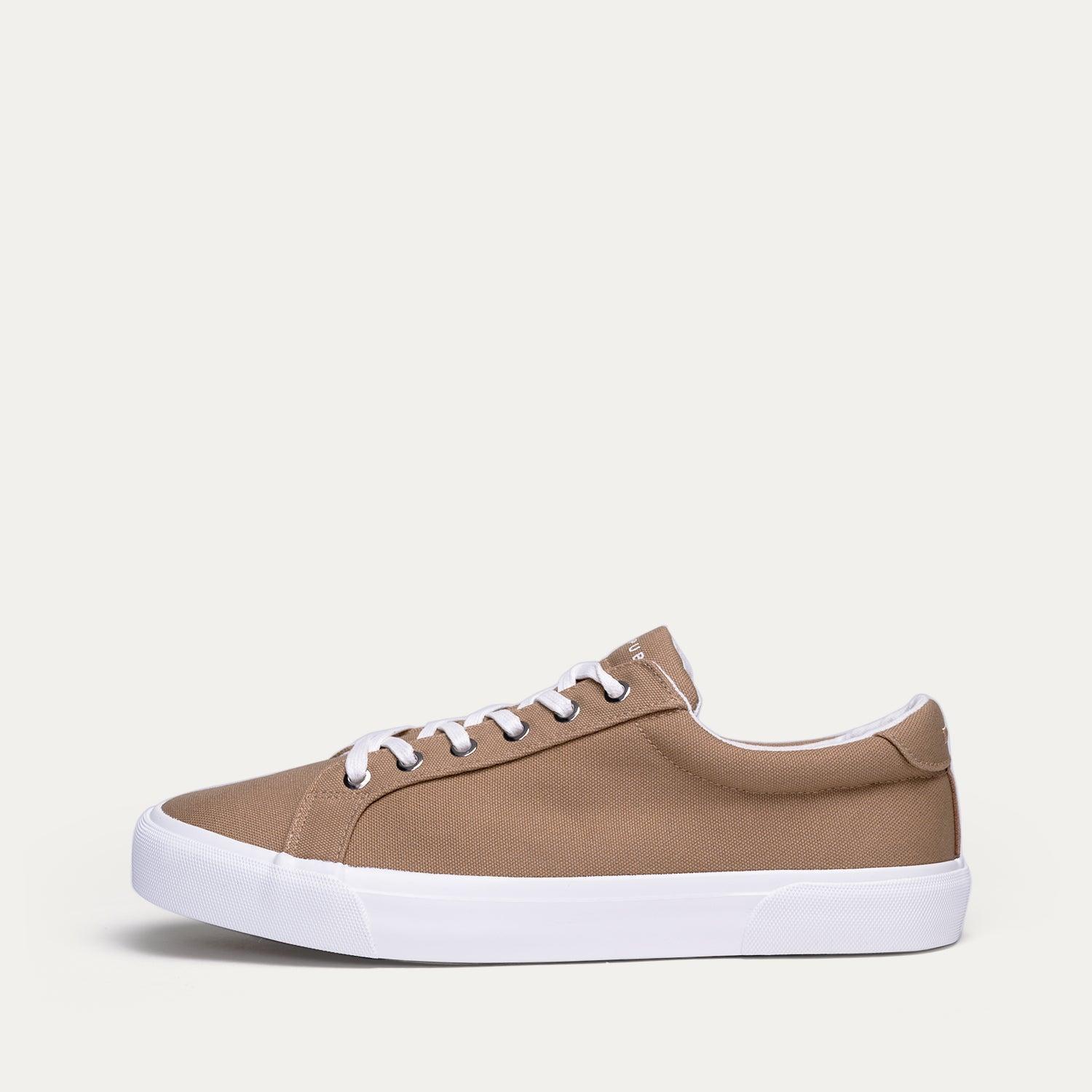 Bowery Canvas Sneaker Male Product Image