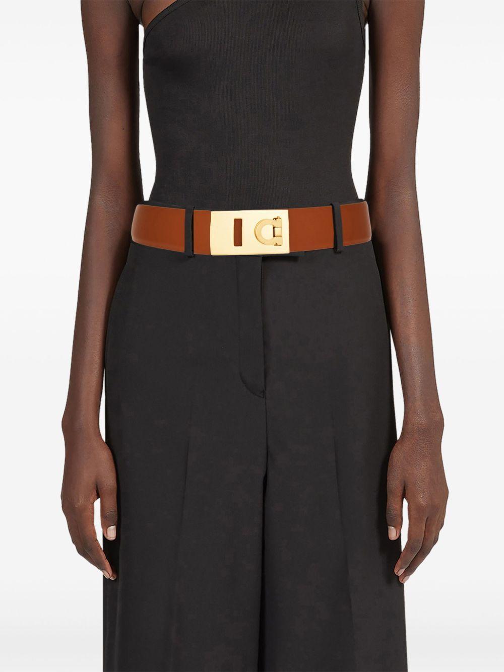 adjustable leather belt Product Image