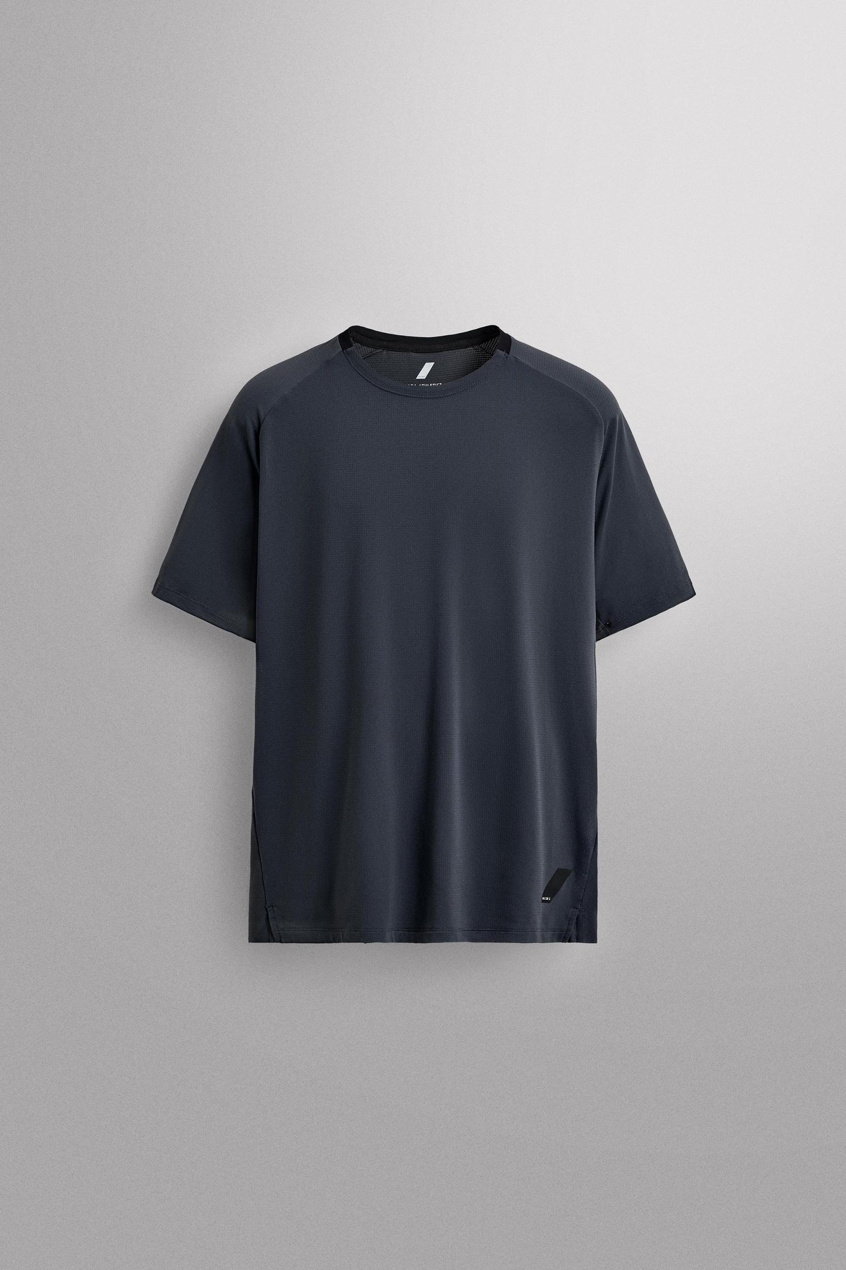 TEXTURED TRAINING T-SHIRT Product Image