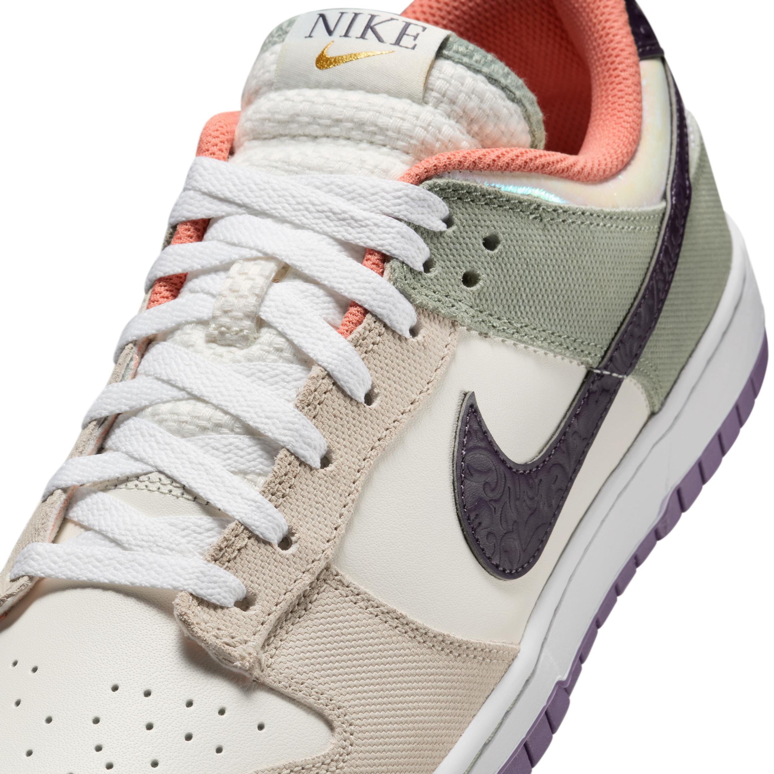 Nike Men's Dunk Low Retro SE Shoes Product Image