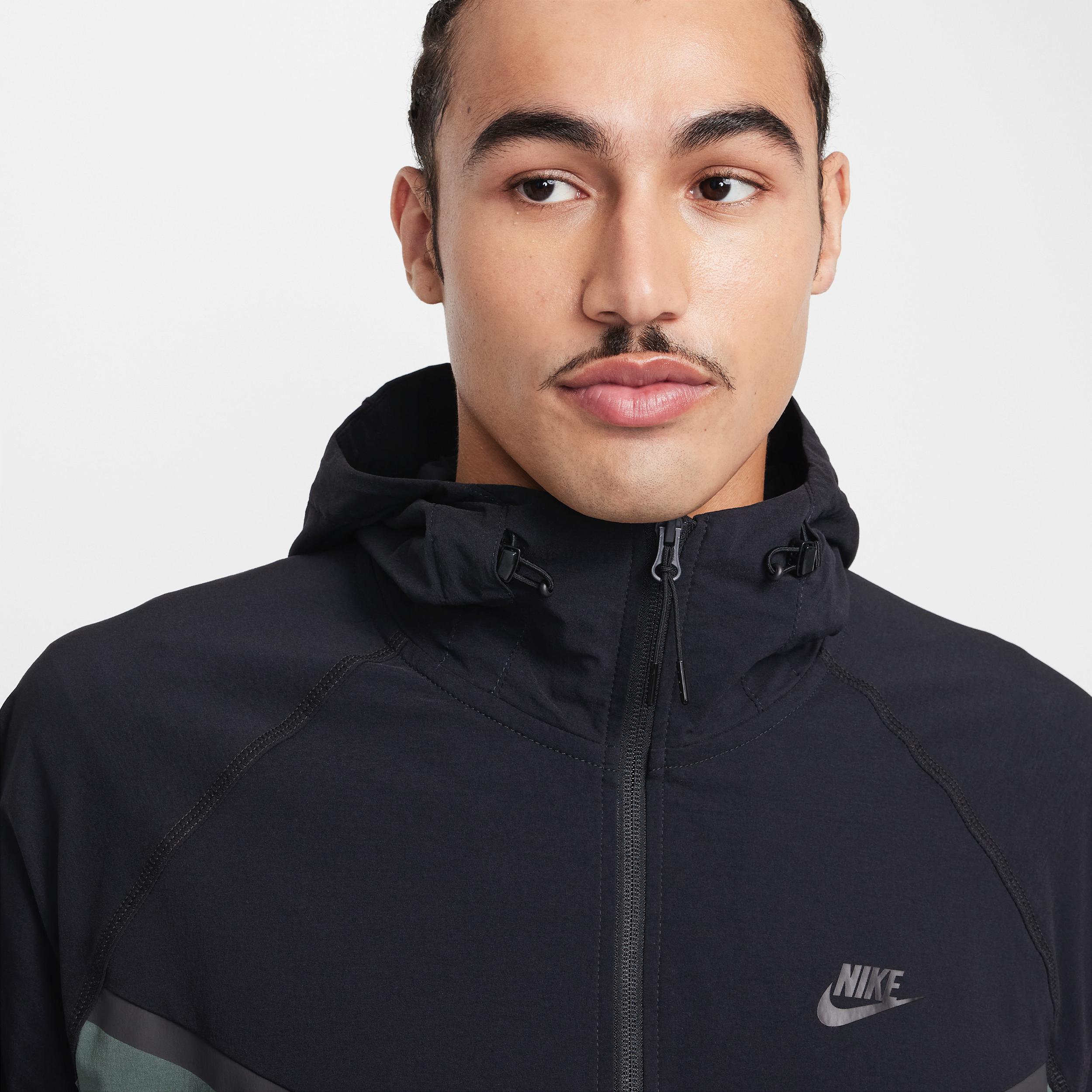 Nike Men's Tech Woven Jacket Product Image