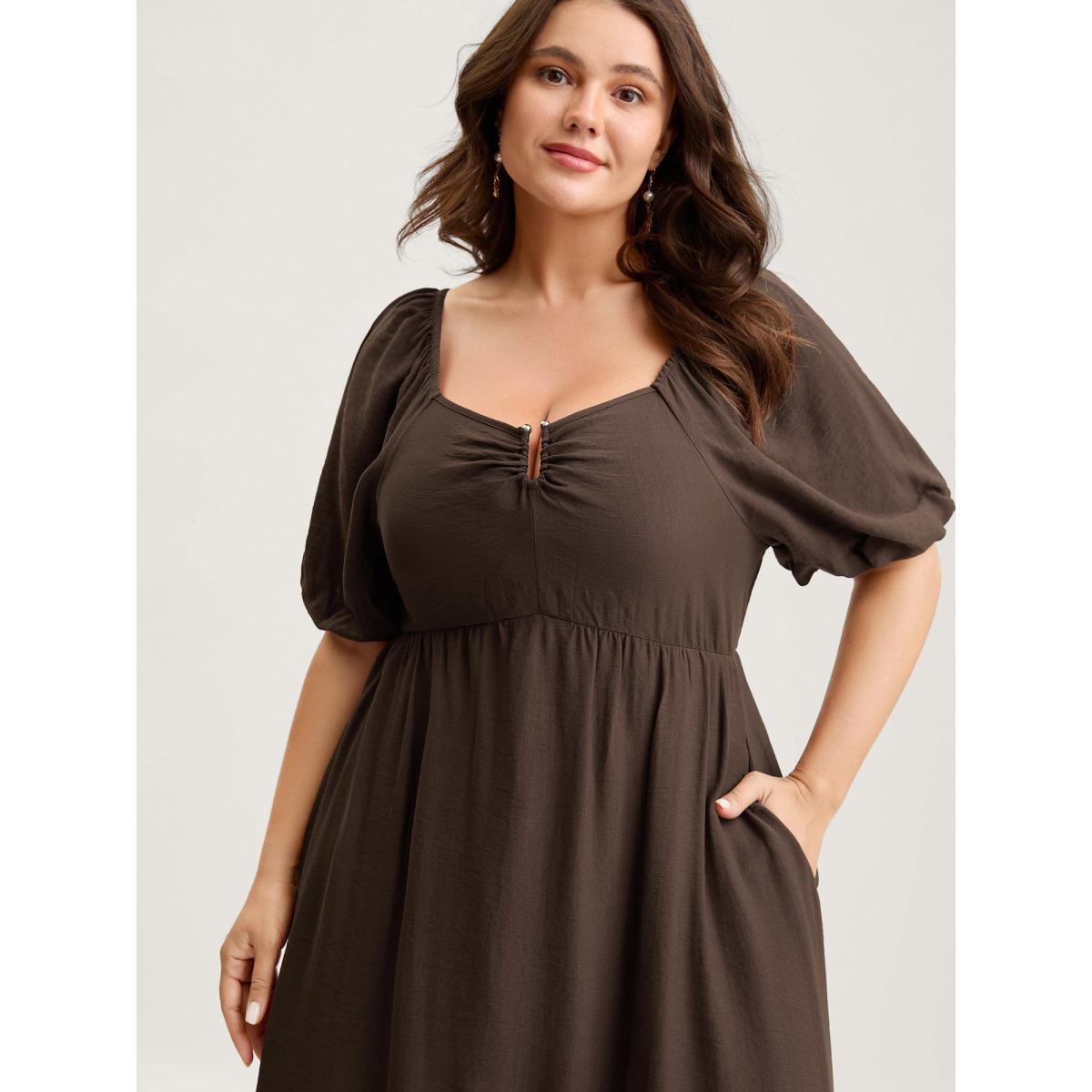 Plus Size Sweetheart U-Buckle Pockets Tiered Midi Dress DarkBrown Women Heart neckline Short sleeve Curvy BloomChic 12/L Product Image