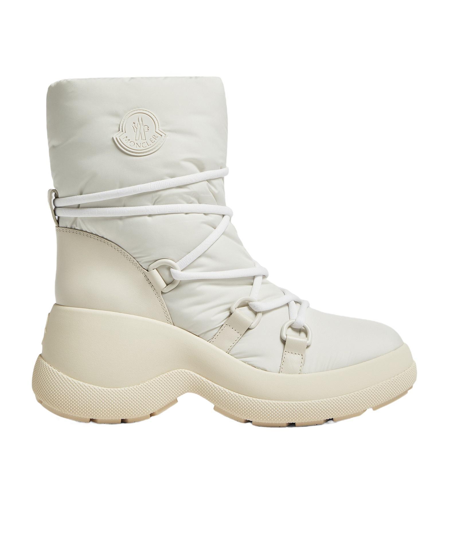 MONCLER Trailgrip Gtx Snow Boots In White Product Image