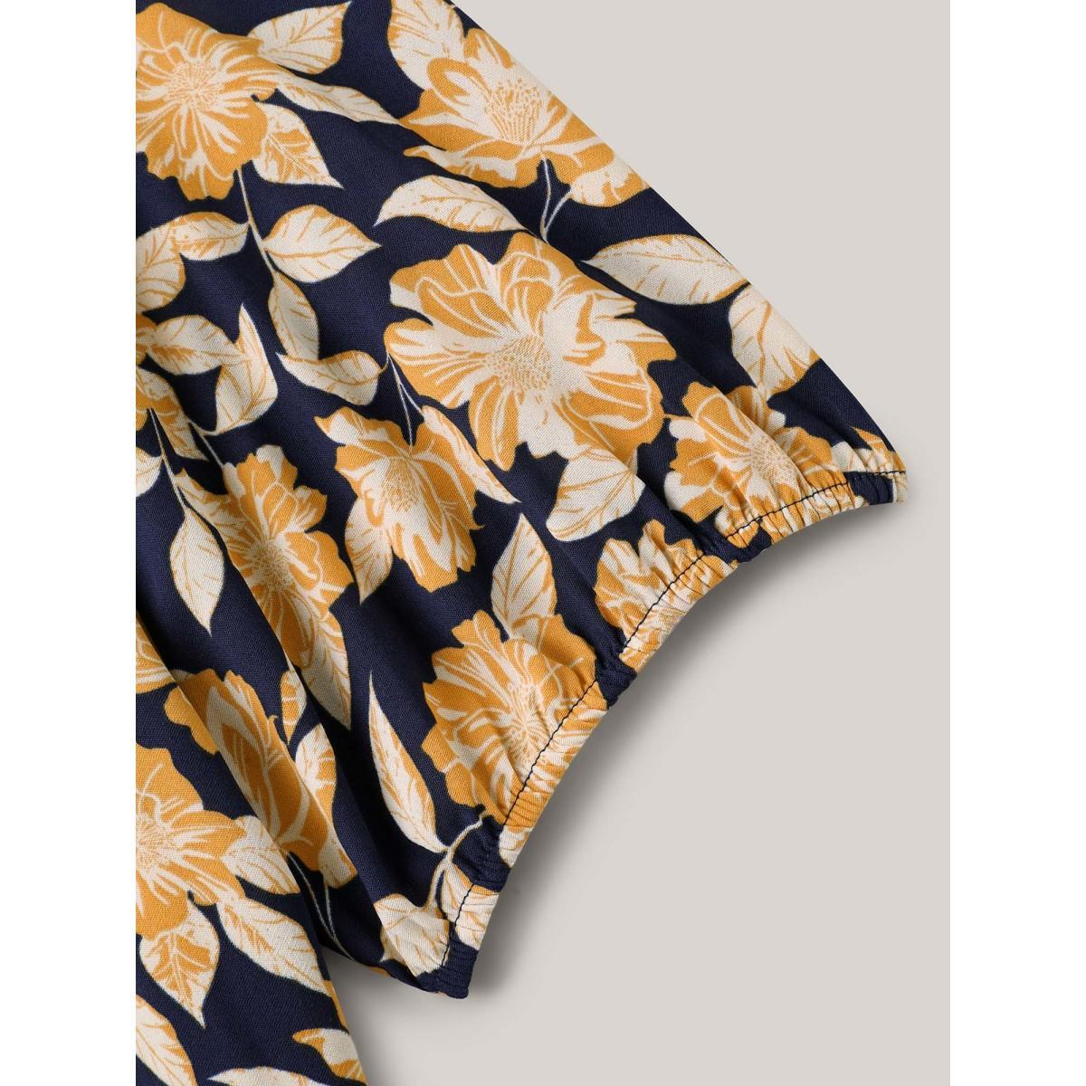 Plus Size Indigo Floral Print V-Neck Puff Sleeve Shirt Women Resort Short sleeve V-neck Vacation Blouses BloomChic 30/6X Product Image