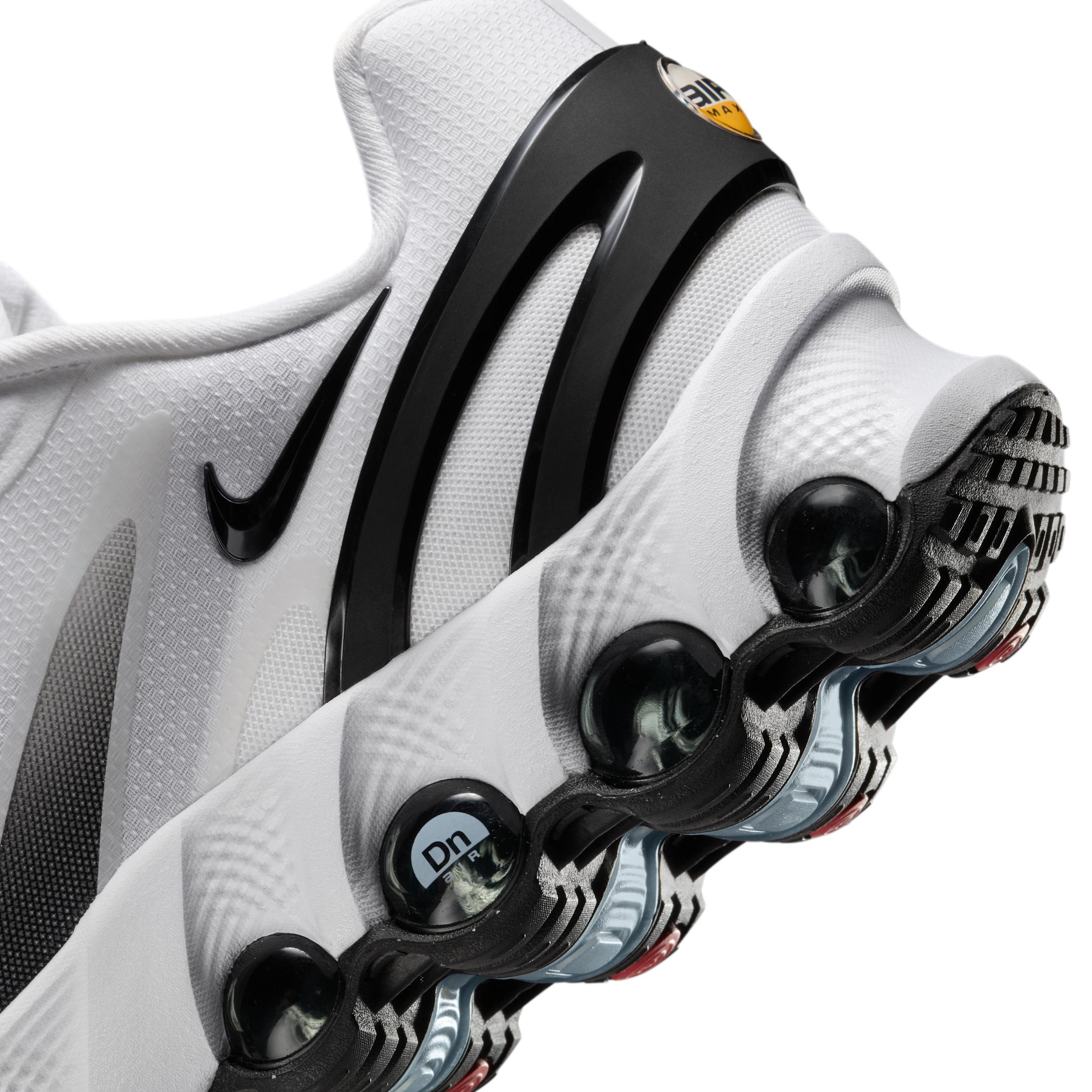 Nike Men's Air Max Dn8 Shoes Product Image