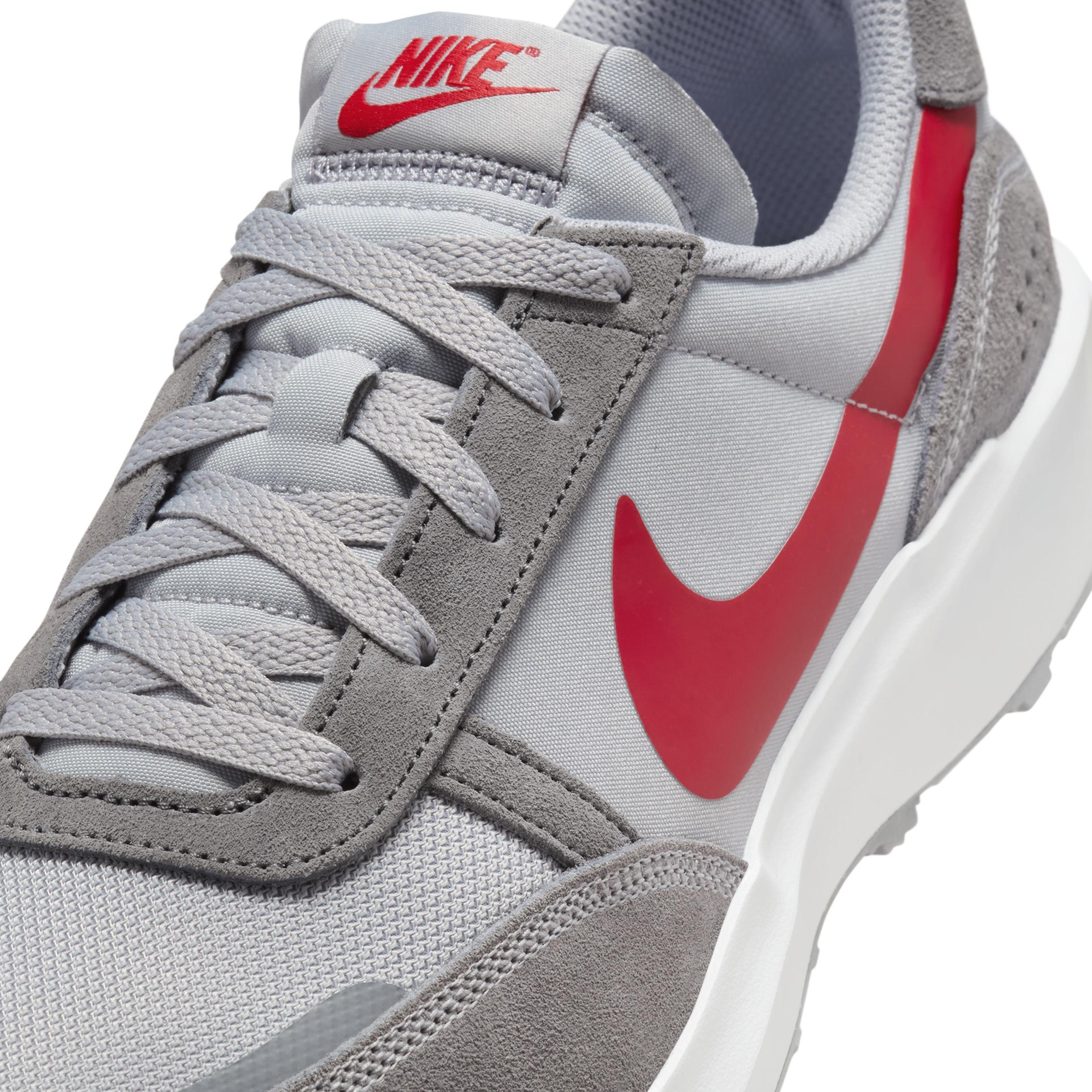 Nike Men's Waffle Nav Shoes Product Image