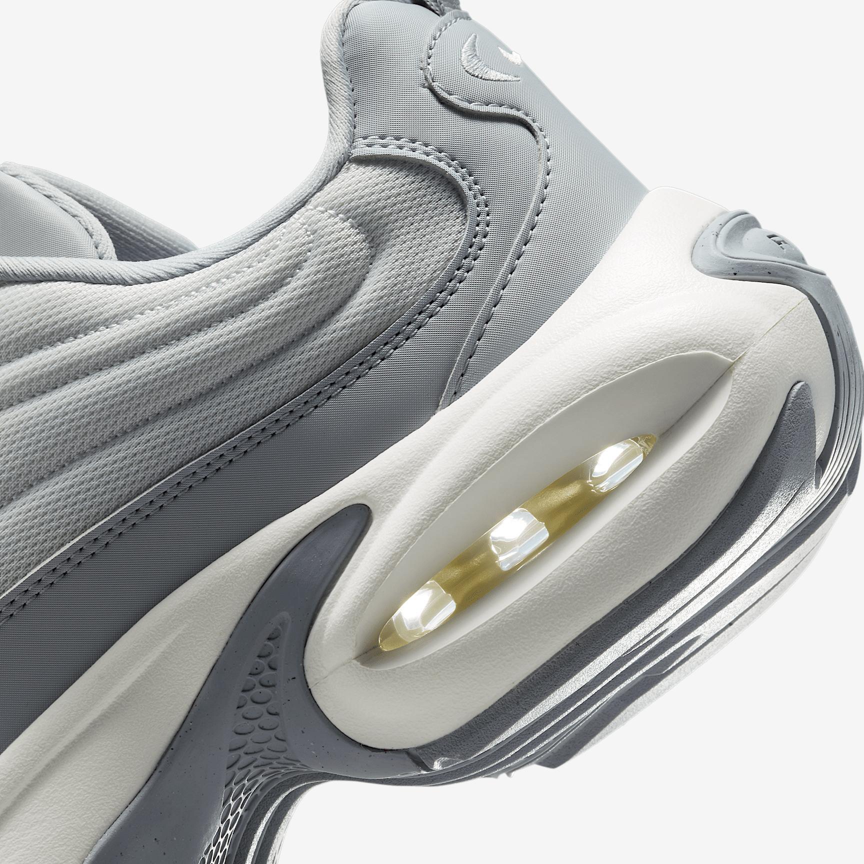 Nike Womens Air Max Portal Shoes | HF3053-011 Product Image