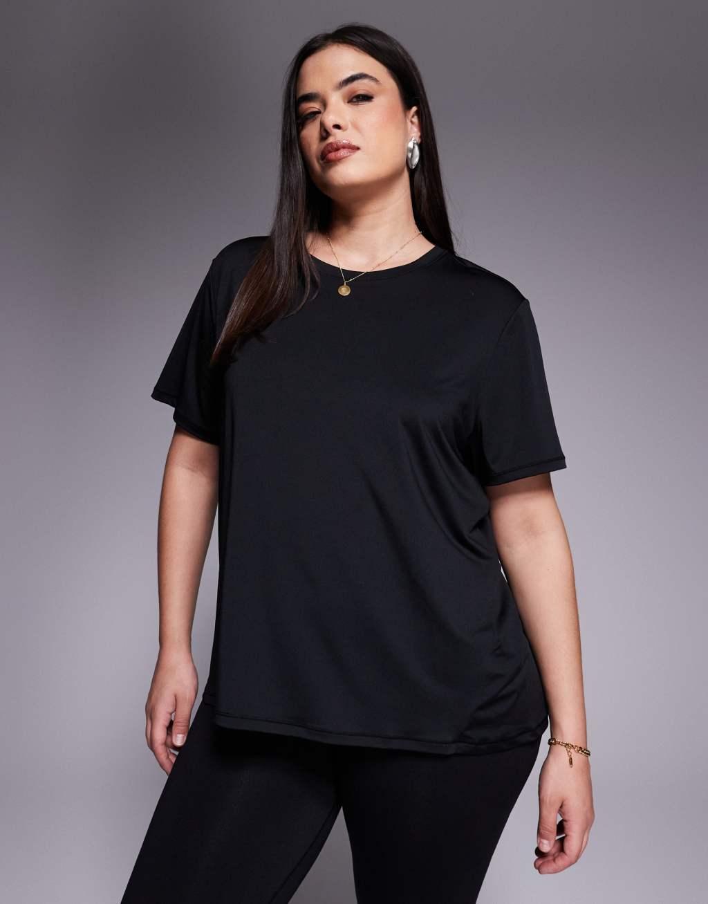 4505 Curve Icon performance t-shirt with quick dry in black  Product Image