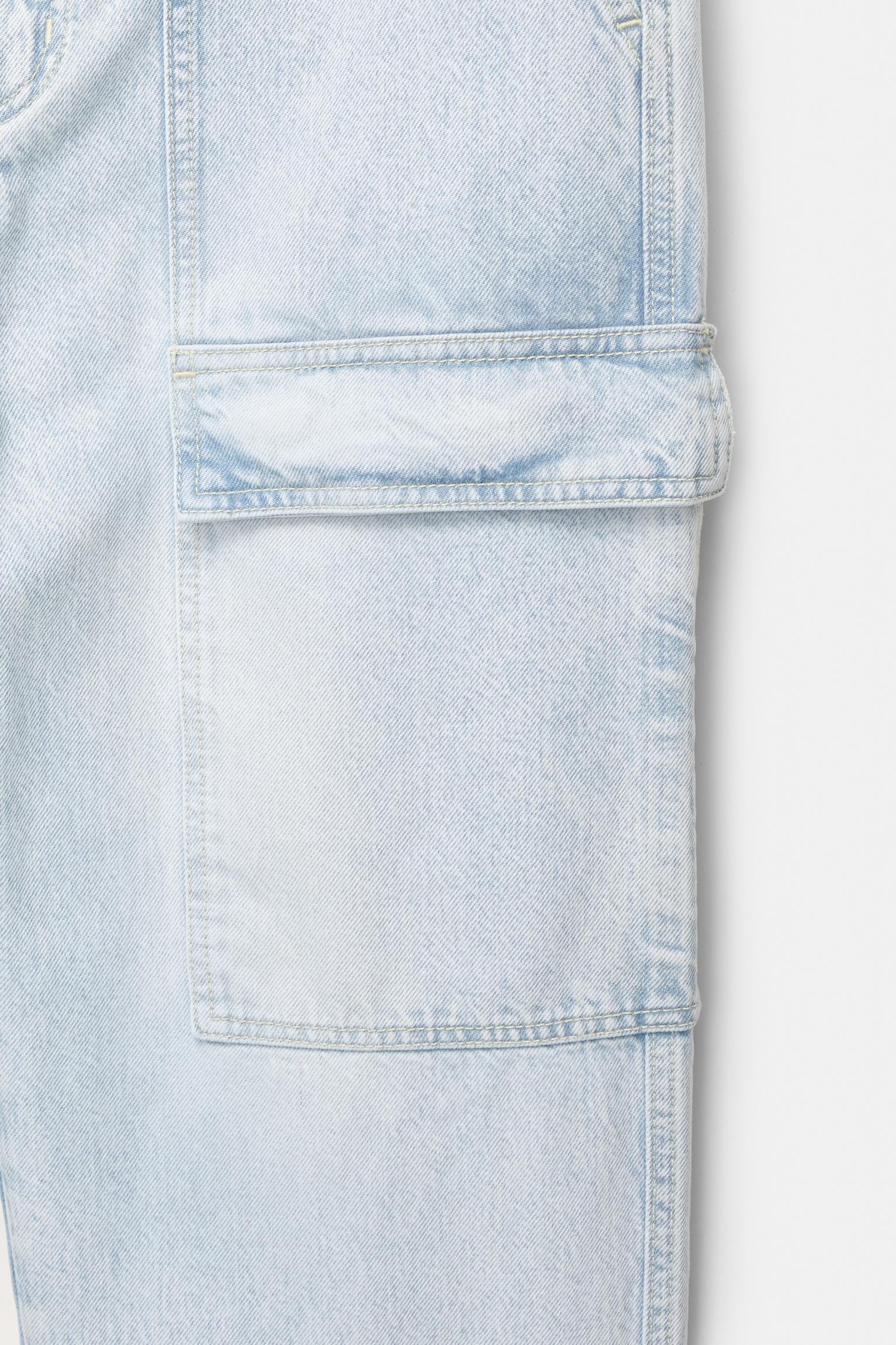 Baggy cargo jeans Product Image