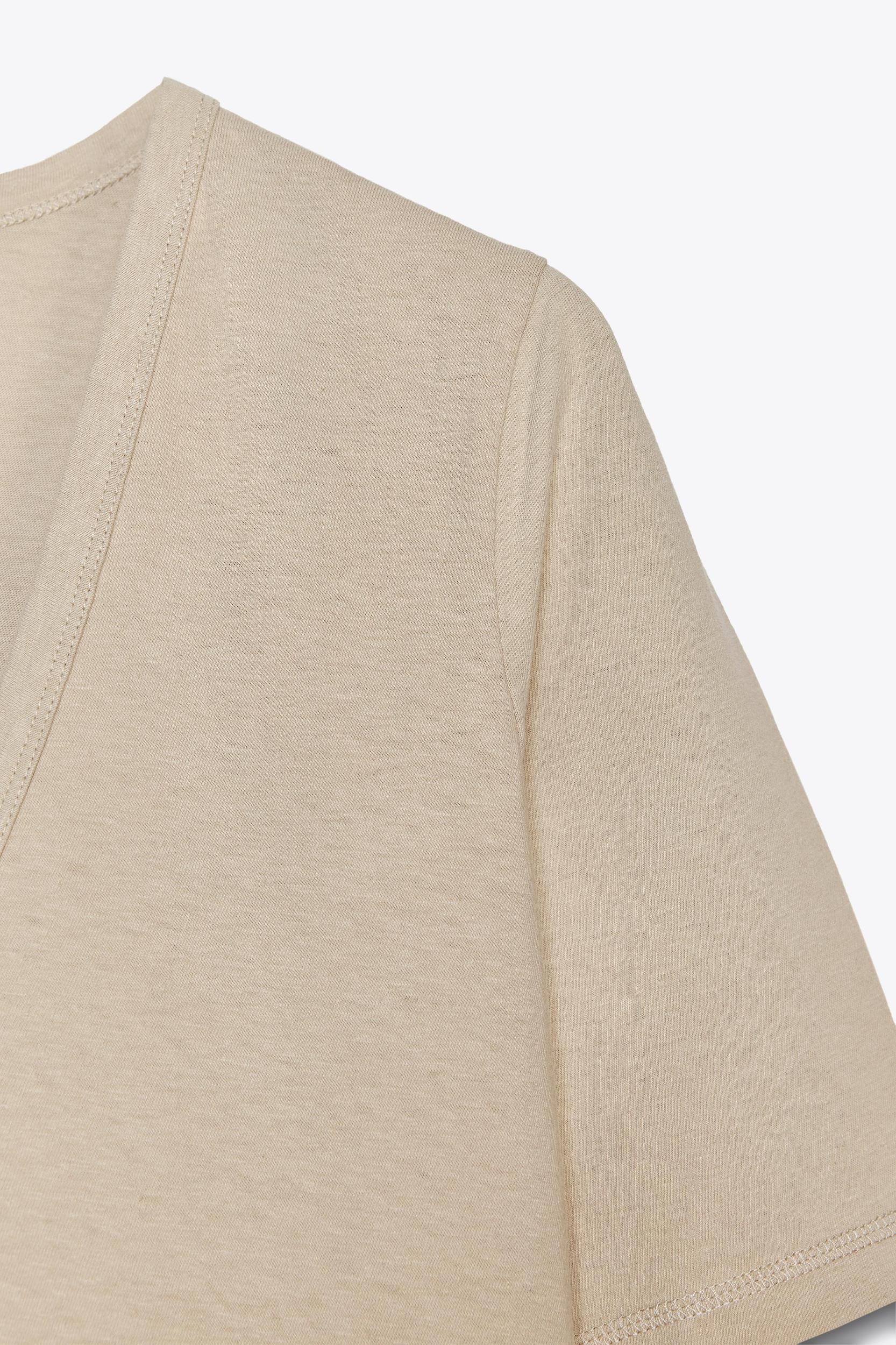 V-NECK T-SHIRT Product Image