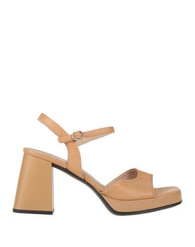 WONDERS Woman Sandals Sand Size 8 Leather In Beige Product Image