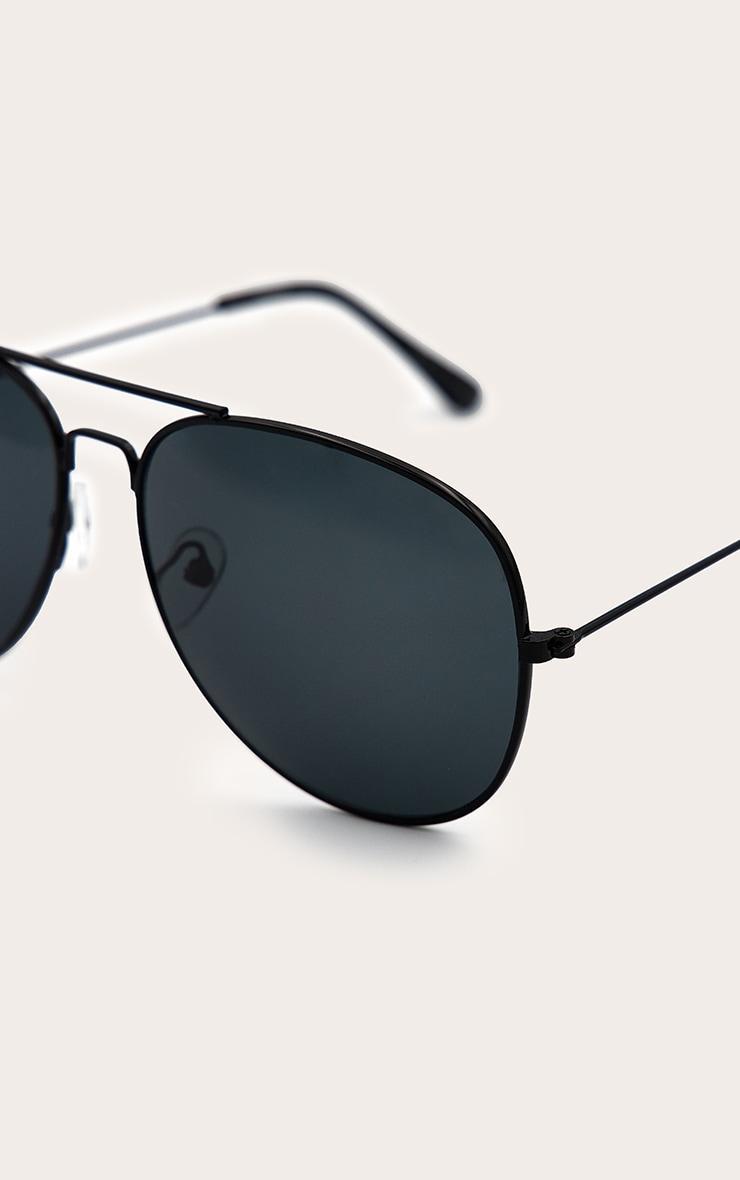 Black Metal Aviator Sunglasses Product Image