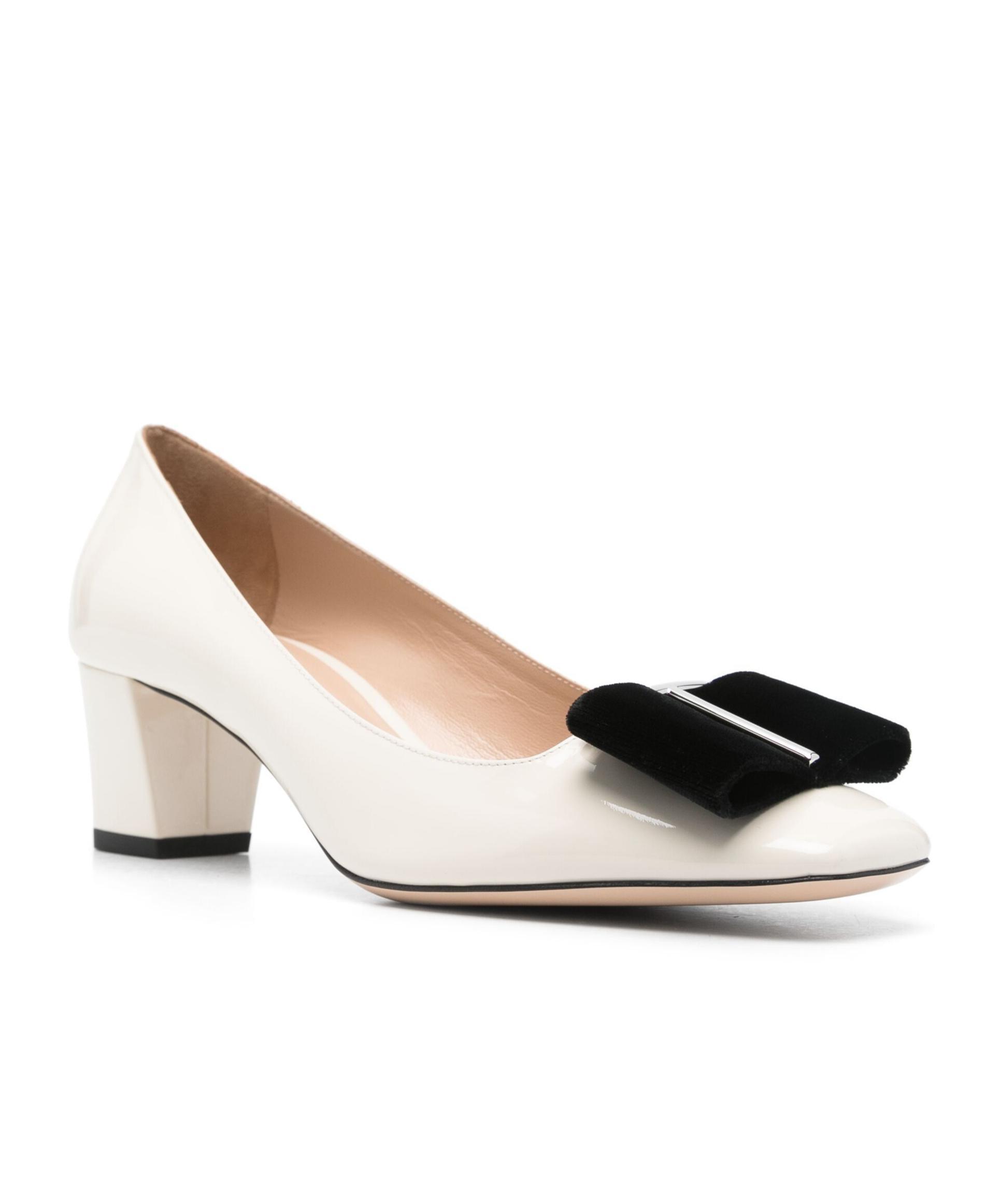 TOM FORD Audrey Velvet Bow Ballerina Pump In White Product Image