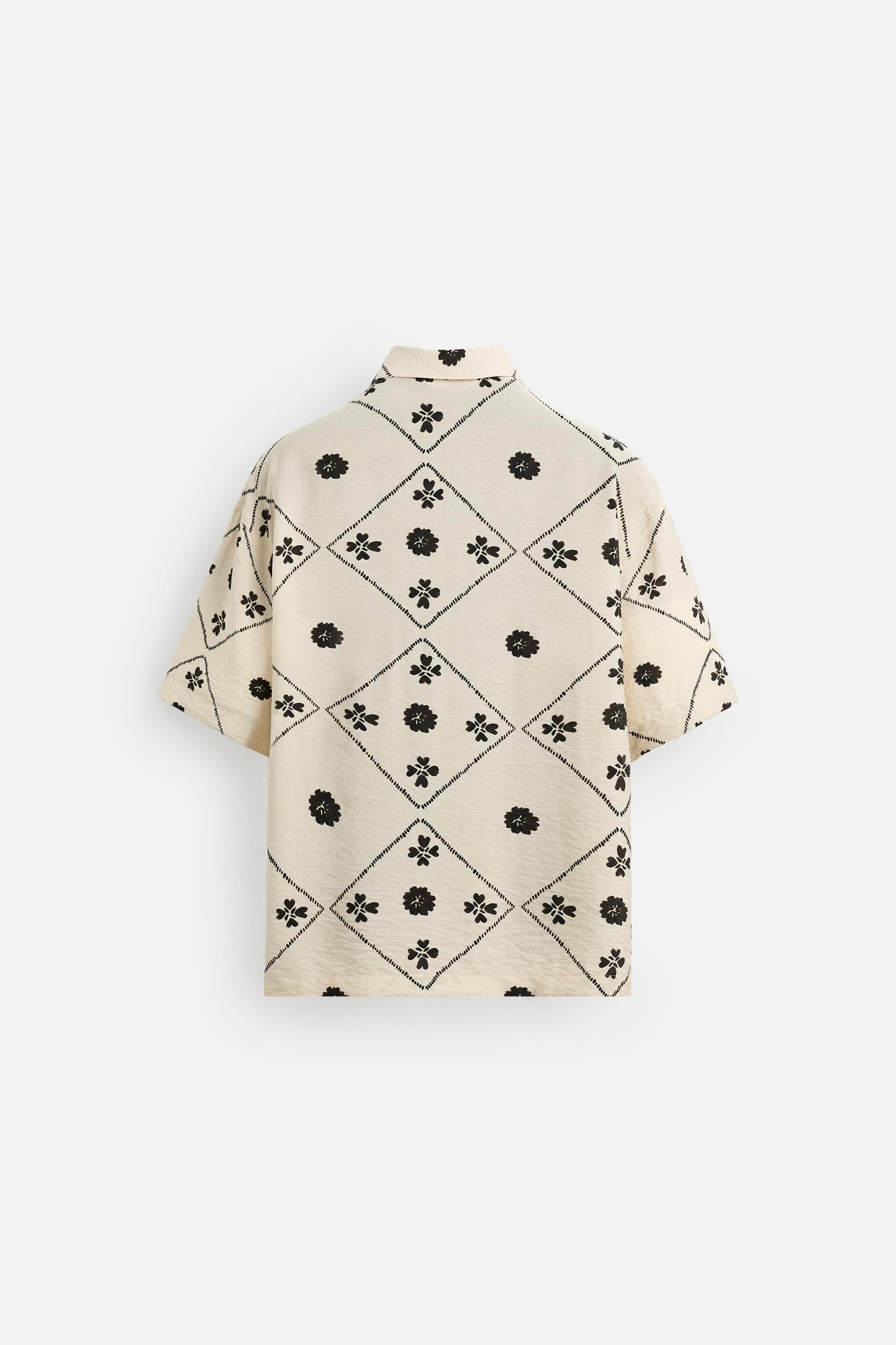CONTRAST PRINT SHIRT Product Image