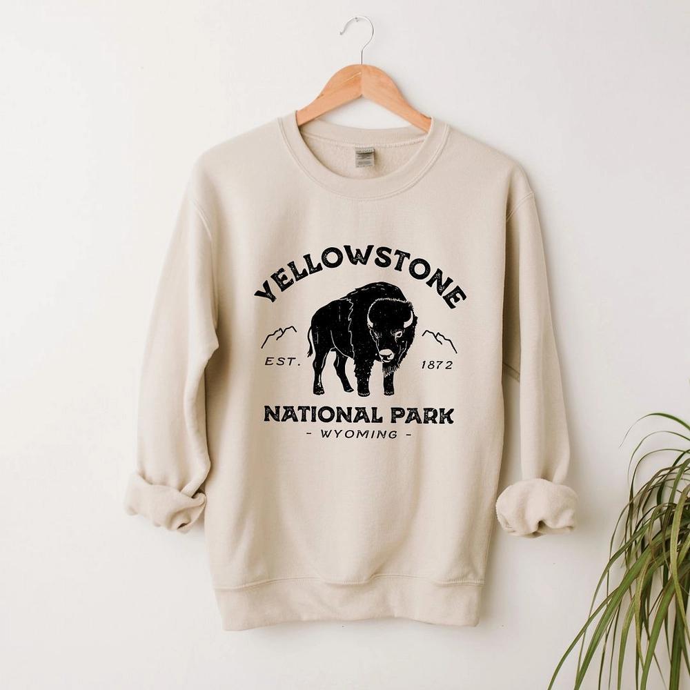 Simply Sage Market Women's Graphic Sweatshirt Vintage Yellowstone National Park Product Image