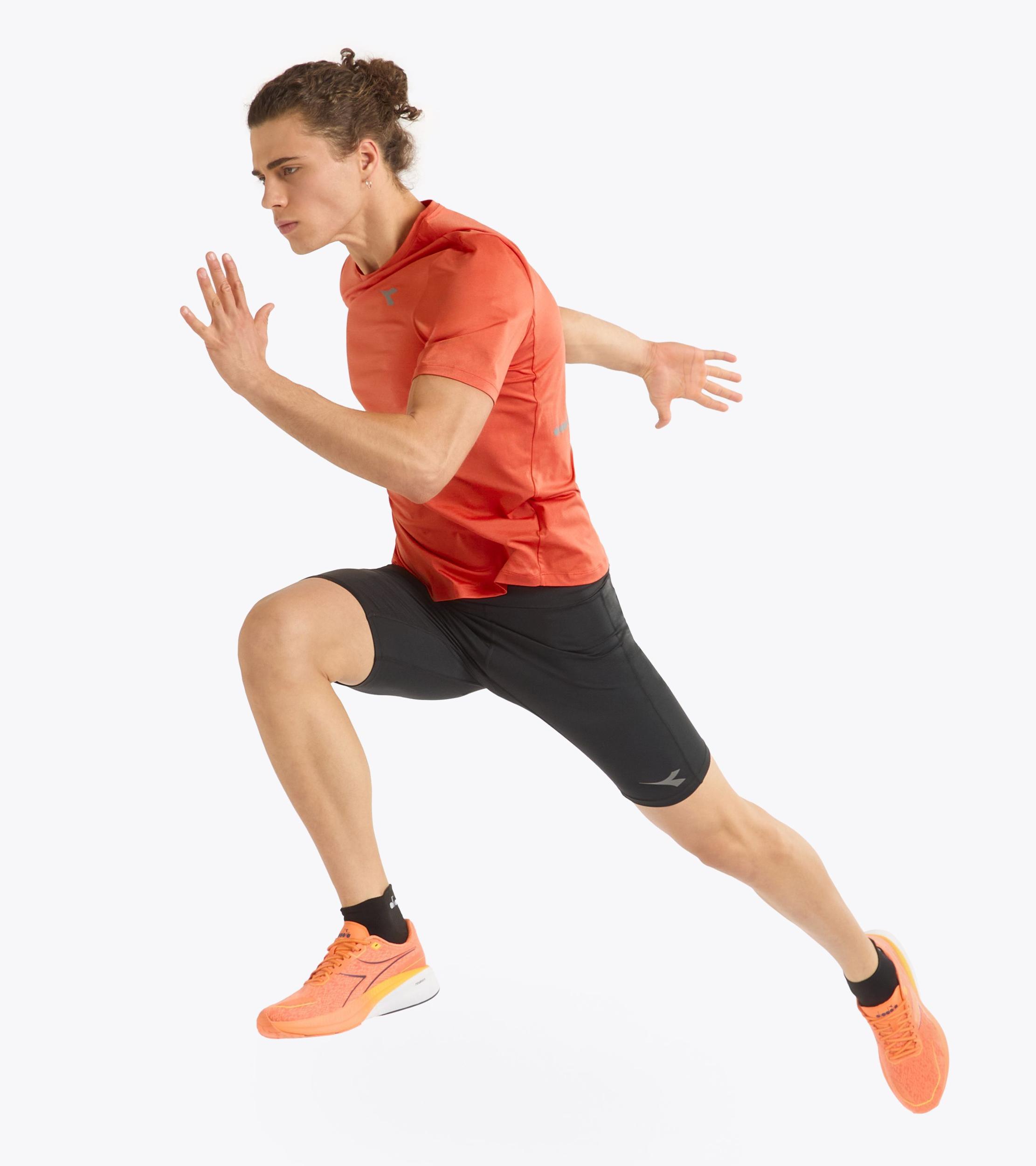 SS T-SHIRT TECH RUN CREW Product Image