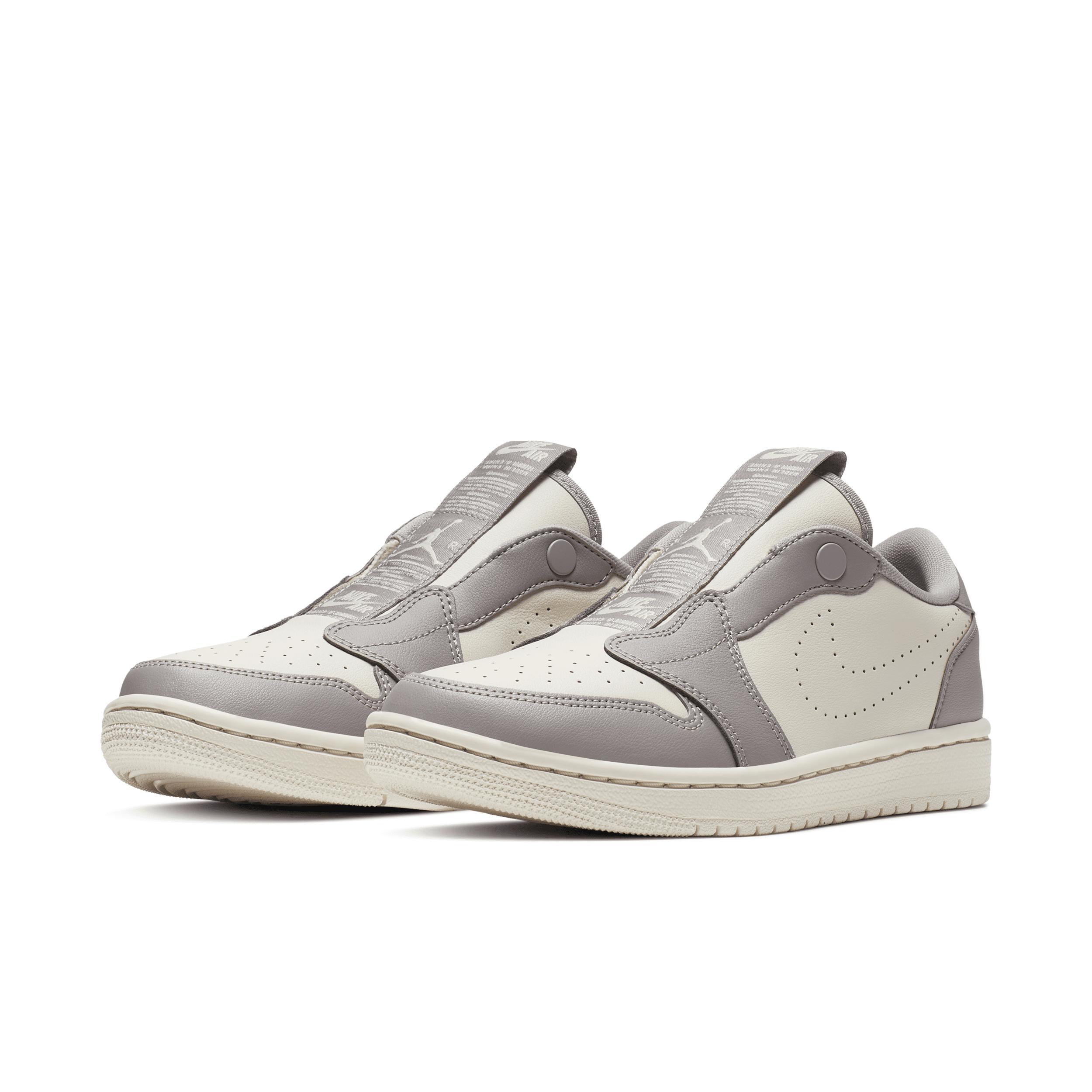 Womens Air Jordan Retro 1 Low Slip Casual Shoes Product Image