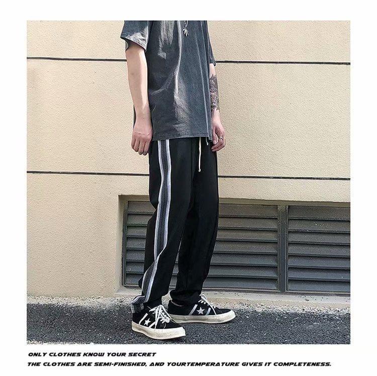 Contrast Piping Sweatpants Product Image