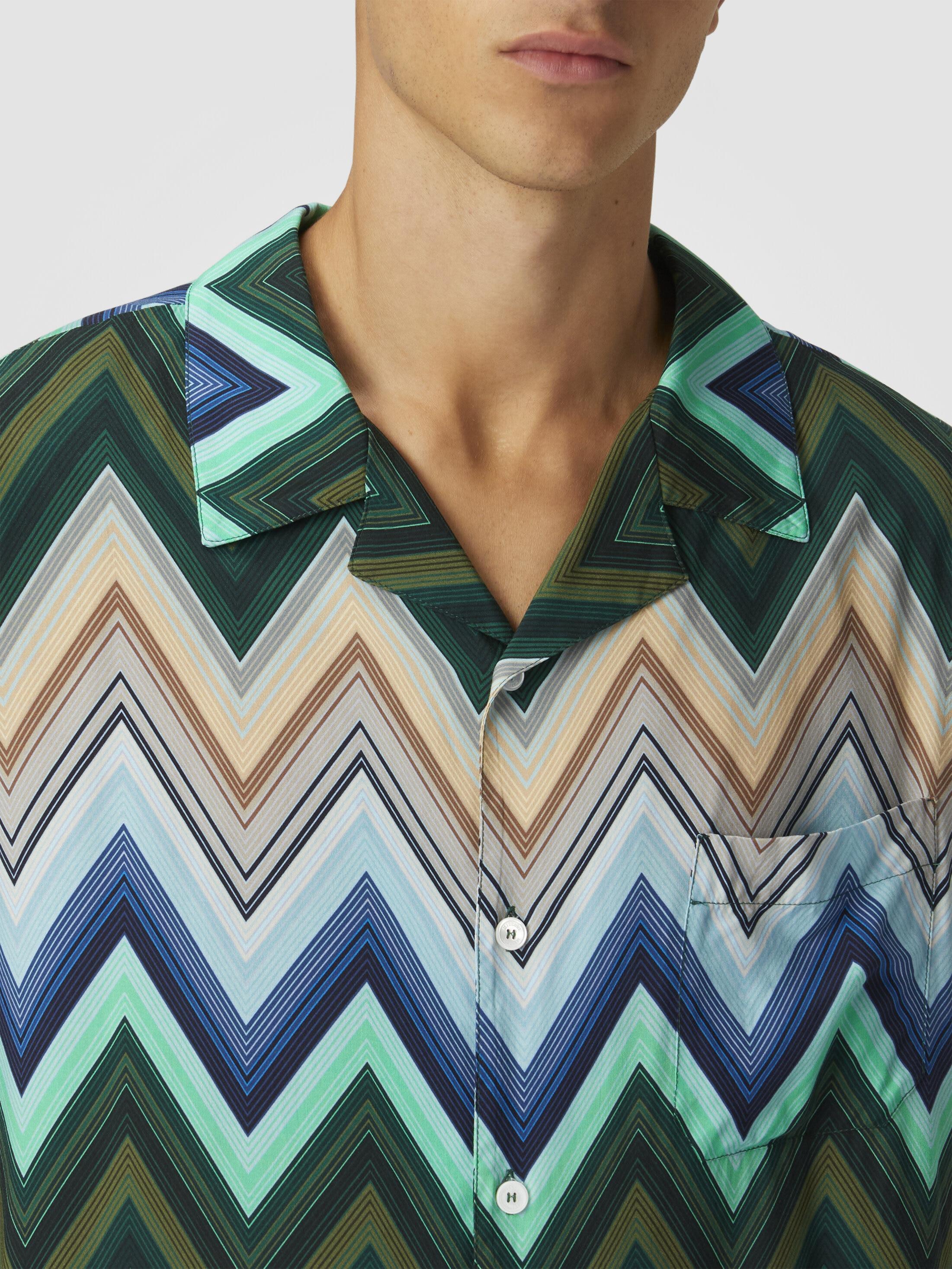 Viscose bowling shirt with macro zigzag and breast pocket Product Image