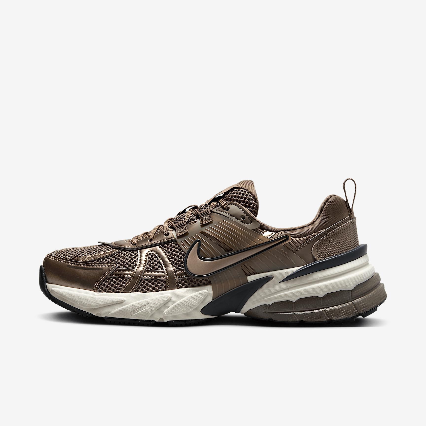 Nike Womens V2K Run Shoes | HF5342-100 Product Image