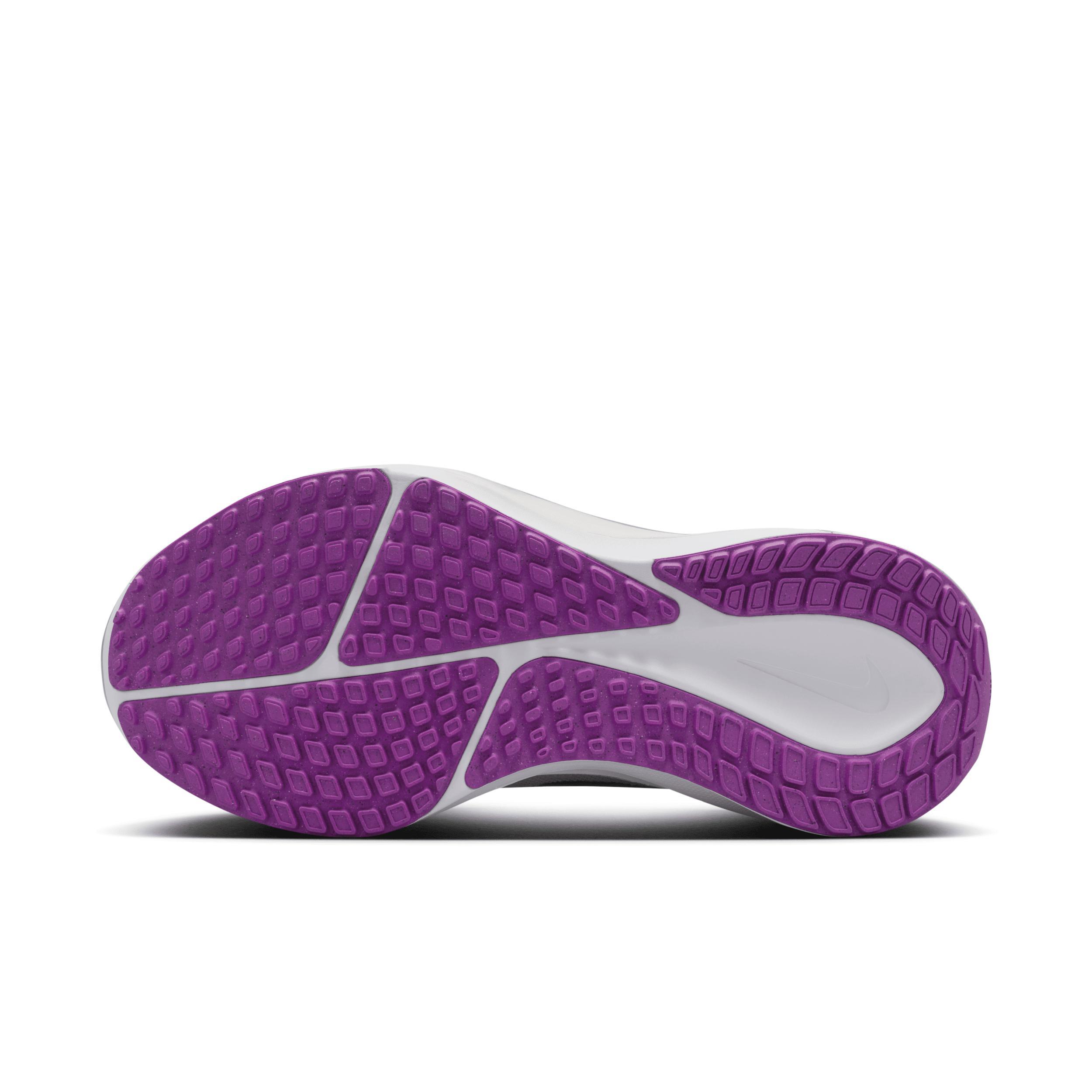 Nike Women's Vomero 17 Road Running Shoes (Extra Wide) Product Image