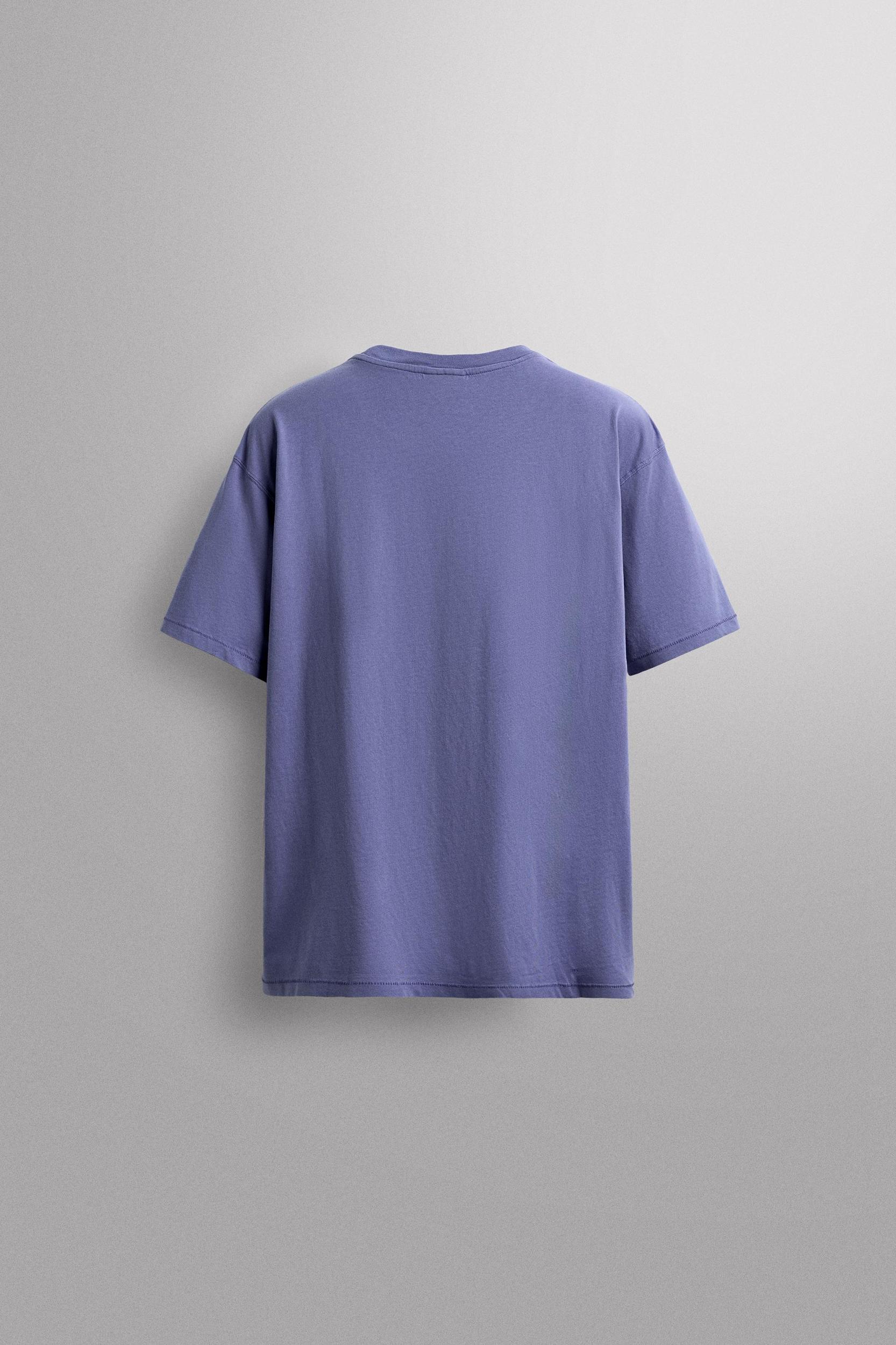 GRAPHIC PRINT T-SHIRT Product Image