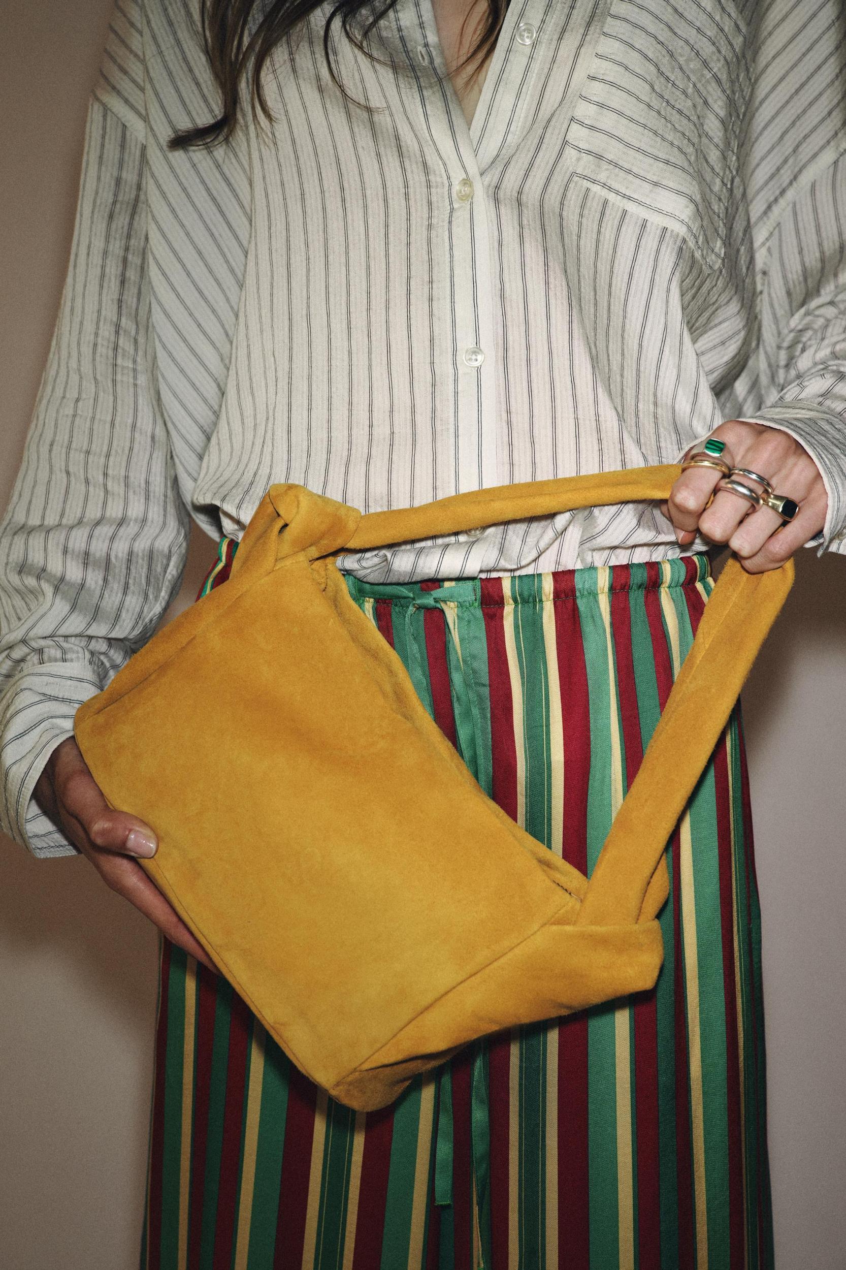 SPLIT LEATHER HANDBAG Product Image