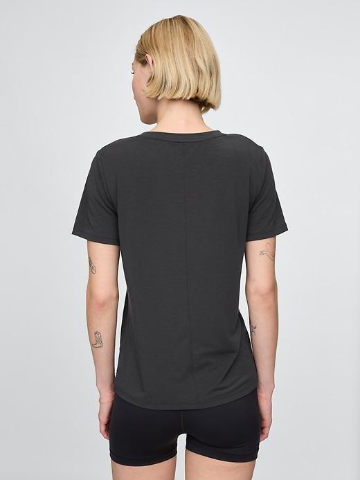 GapFit Breathe T-Shirt Product Image