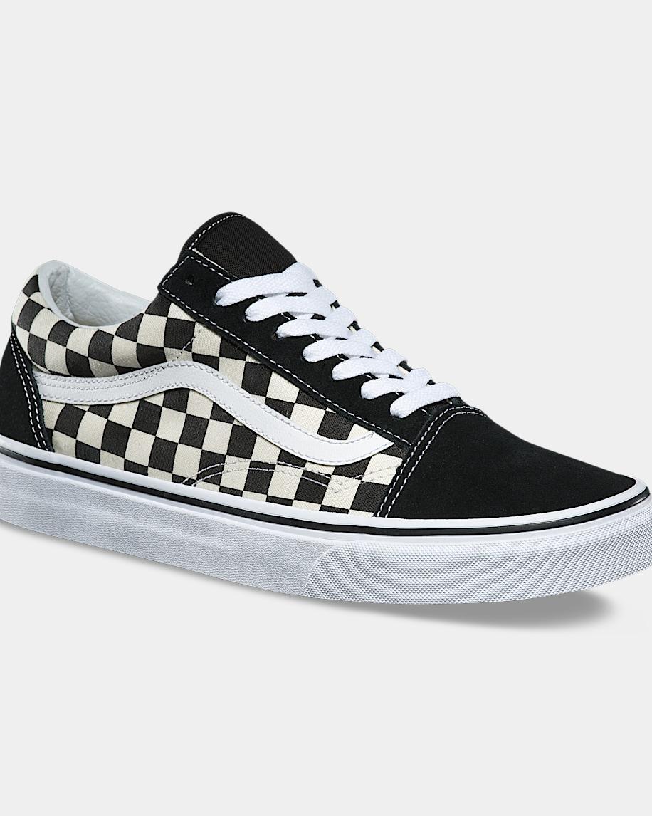 Old Skool Checkerboard Shoe in Black / White| Vans US Product Image