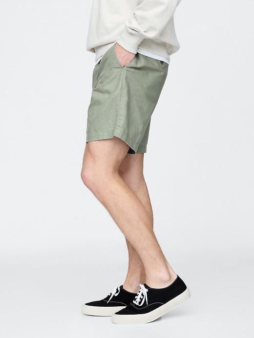 8" Linen-Cotton Shorts Product Image