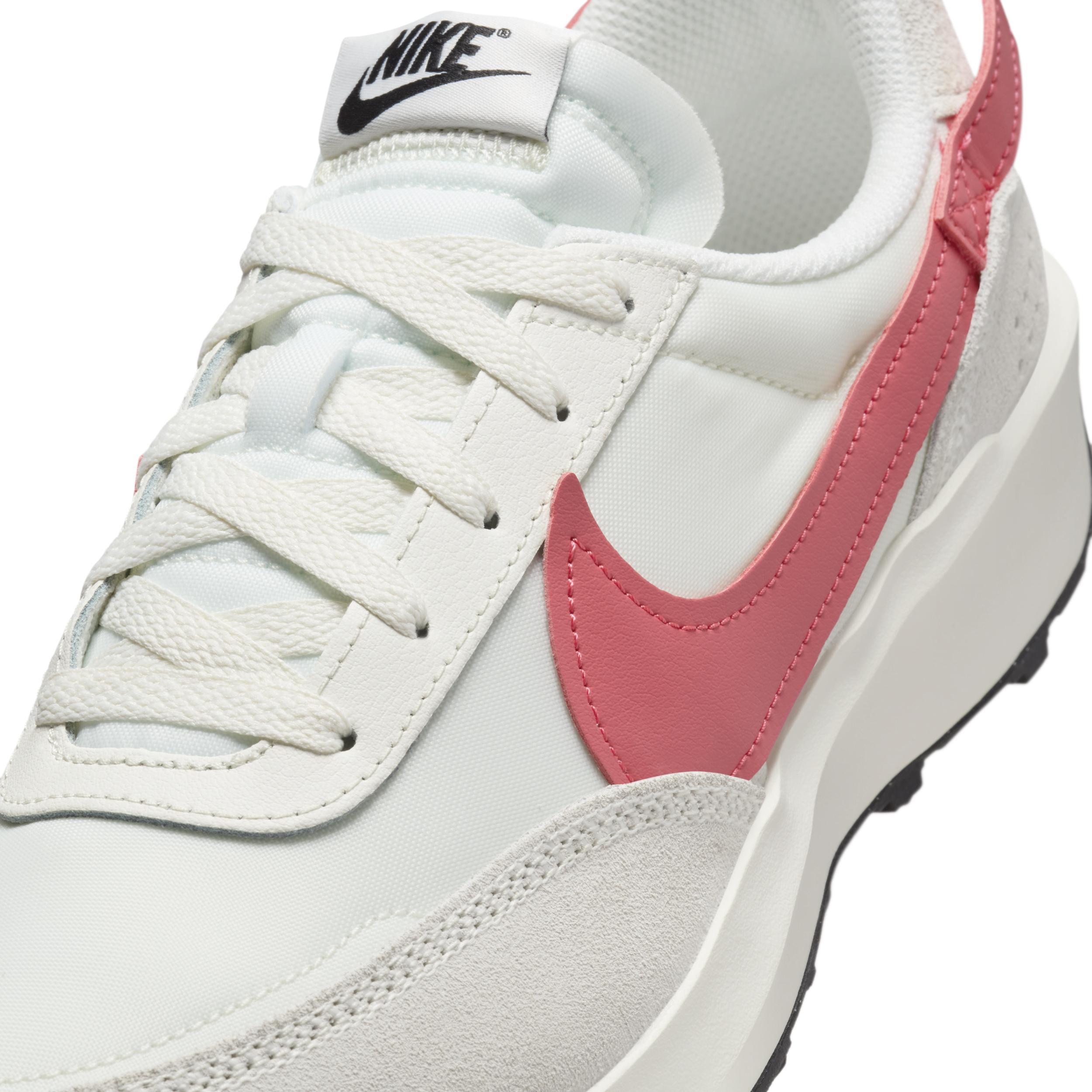 Nike Women's Waffle Debut Shoes Product Image