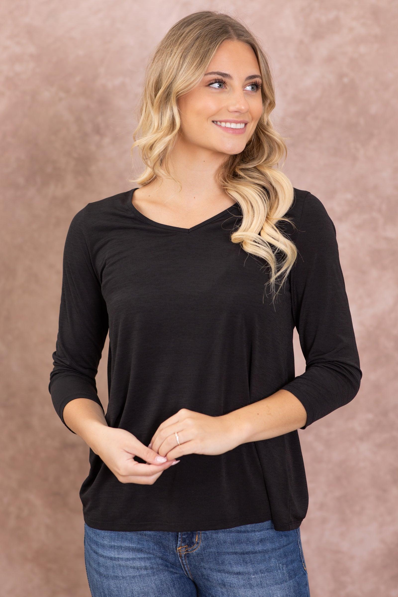 Solid Wrinkle Free V-Neck 3/4 Sleeve Knit Top Product Image