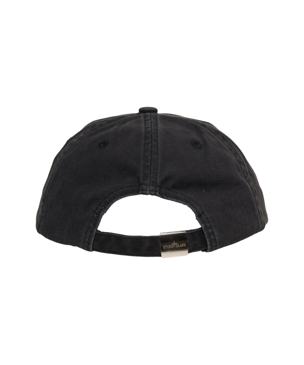 Baseball cap with logo embroidery Product Image