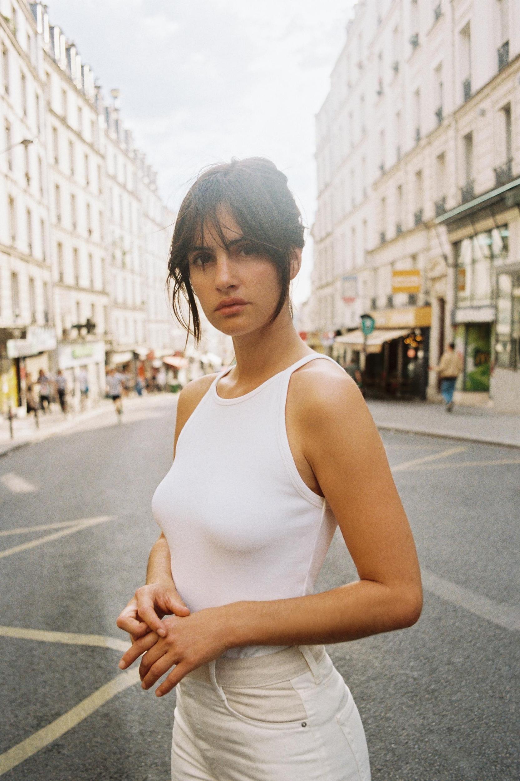 TANK TOP Product Image