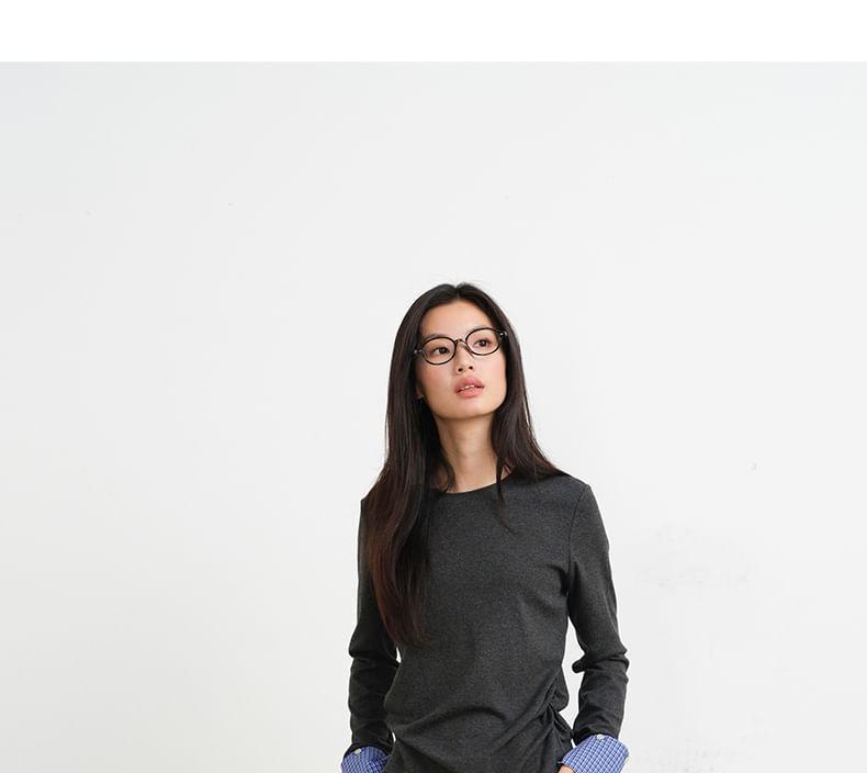 Long-Sleeve Round Neck Plaid Panel T-Shirt Product Image