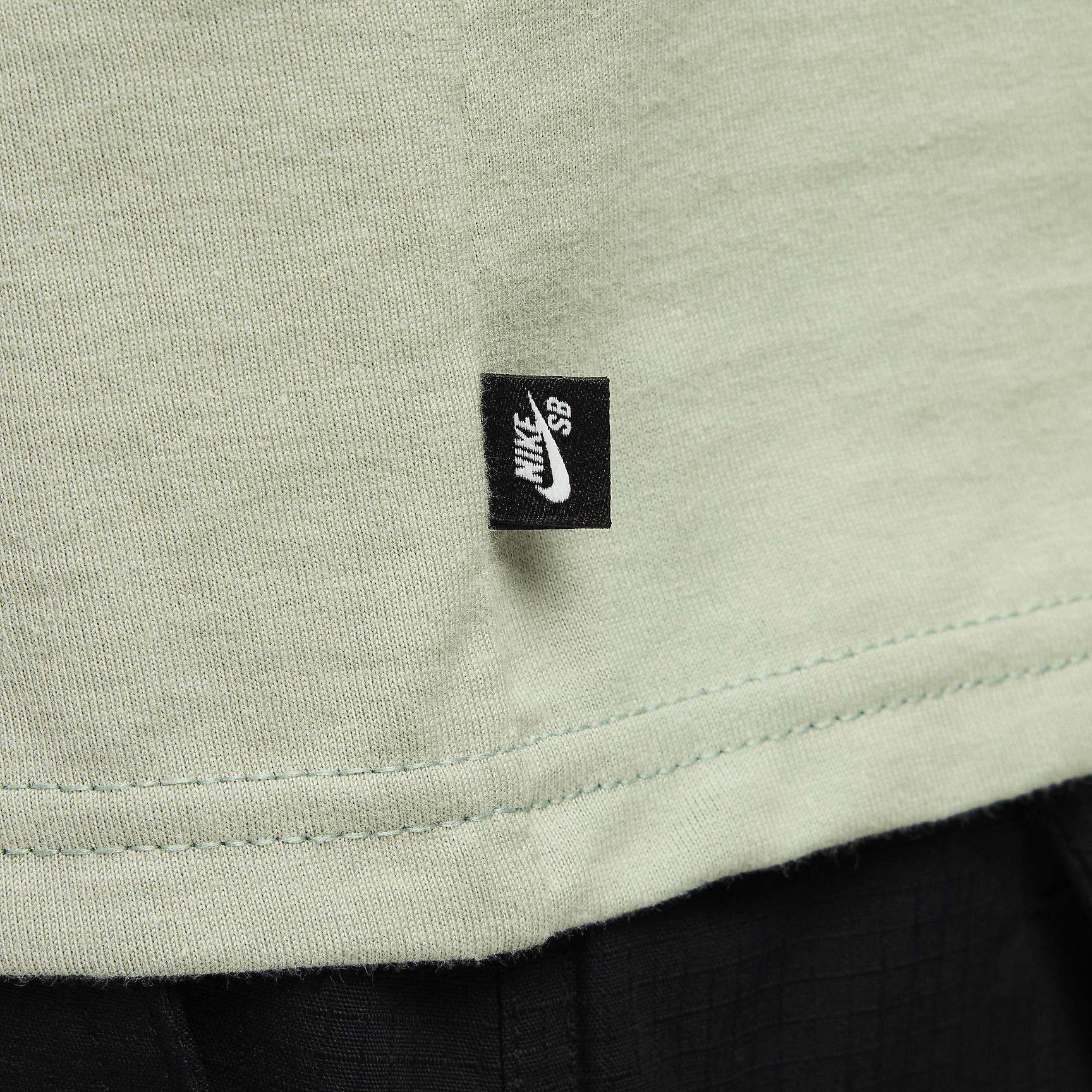 Nike Sportswear Men's Max90 T-Shirt Product Image