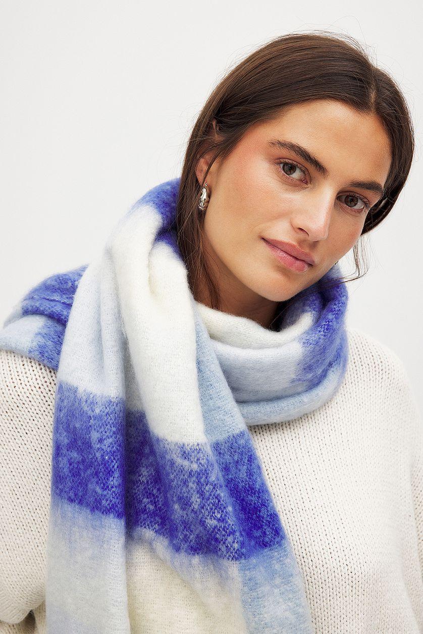 Checkered Scarf Product Image